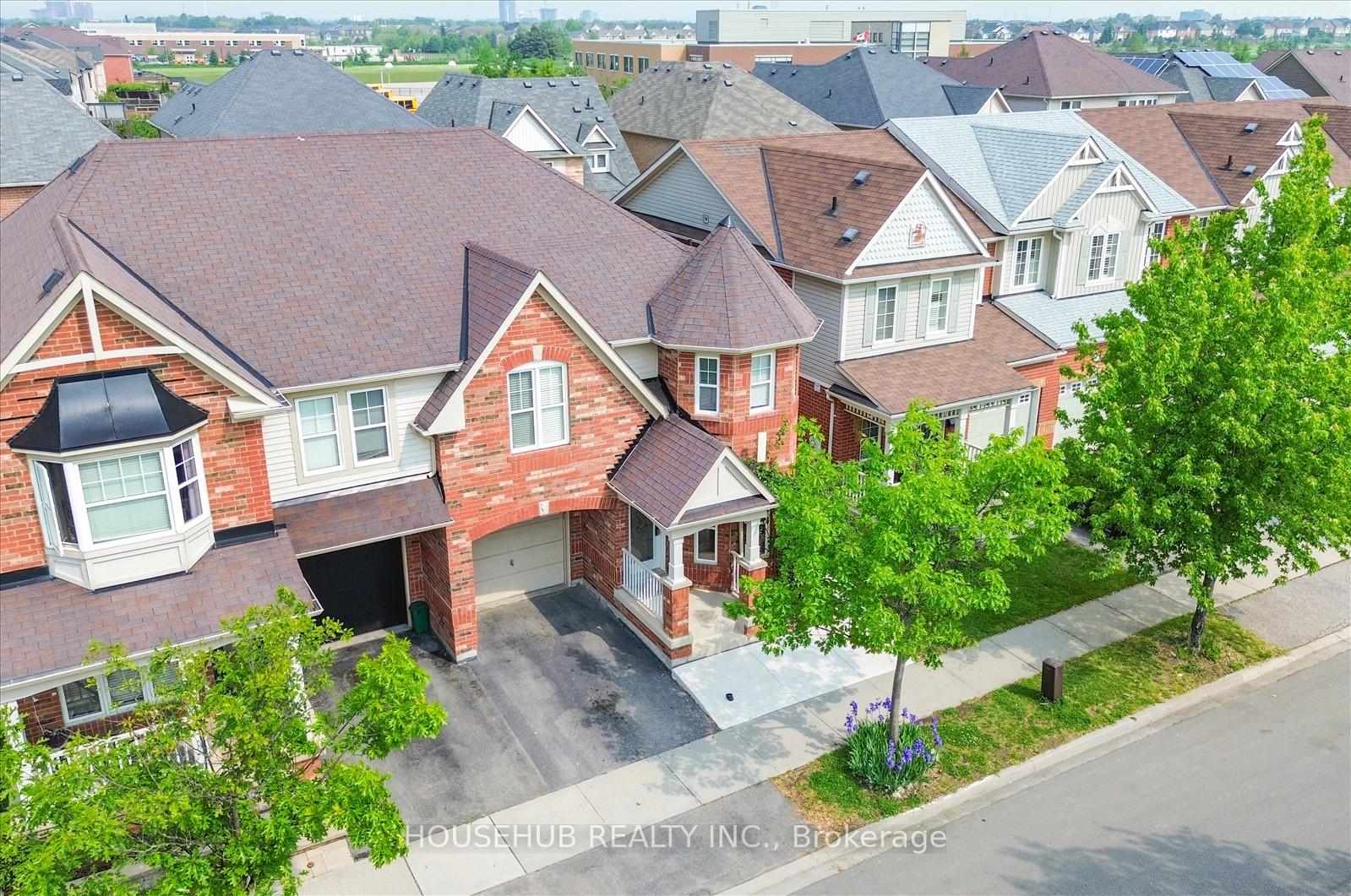 Photo 36 of 697 Ambroise Crescent, Milton, Coates — HOMEH