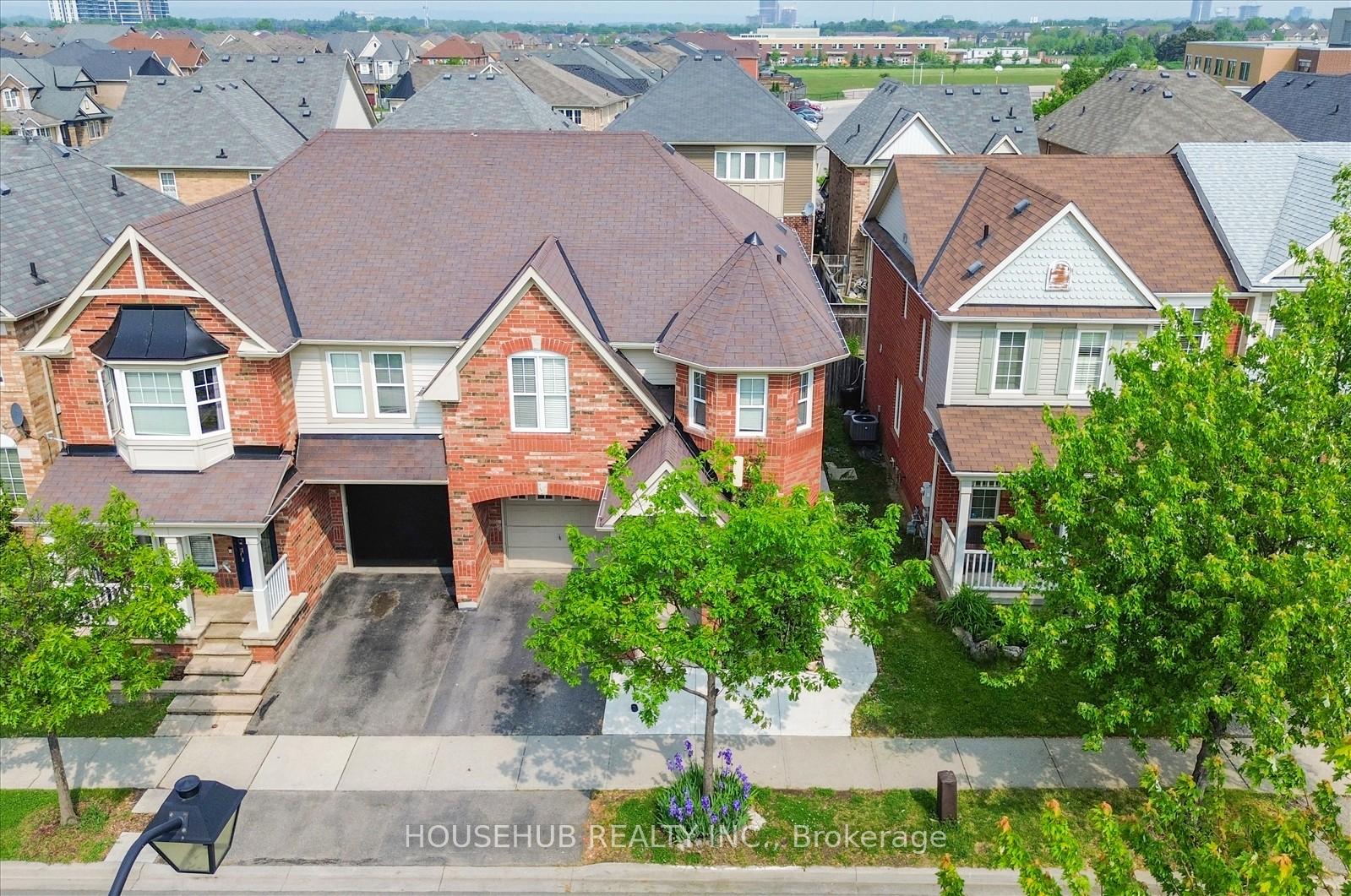 Photo 31 of 697 Ambroise Crescent, Milton, Coates — HOMEH