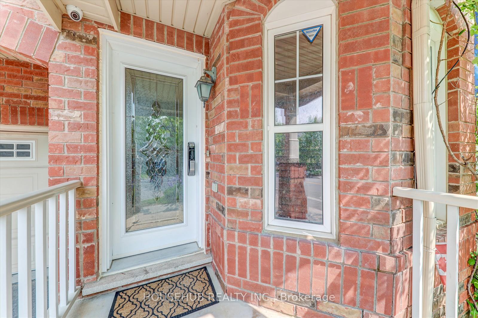 Photo 30 of 697 Ambroise Crescent, Milton, Coates — HOMEH