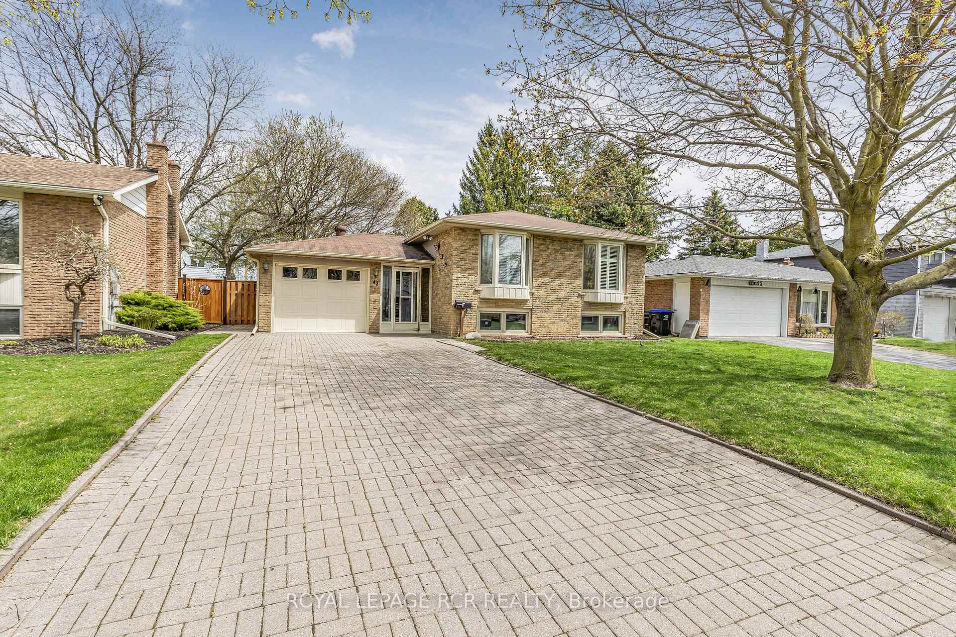 Photo 2 of 43 Mitchell Avenue, New Tecumseth, Alliston — HOMEH