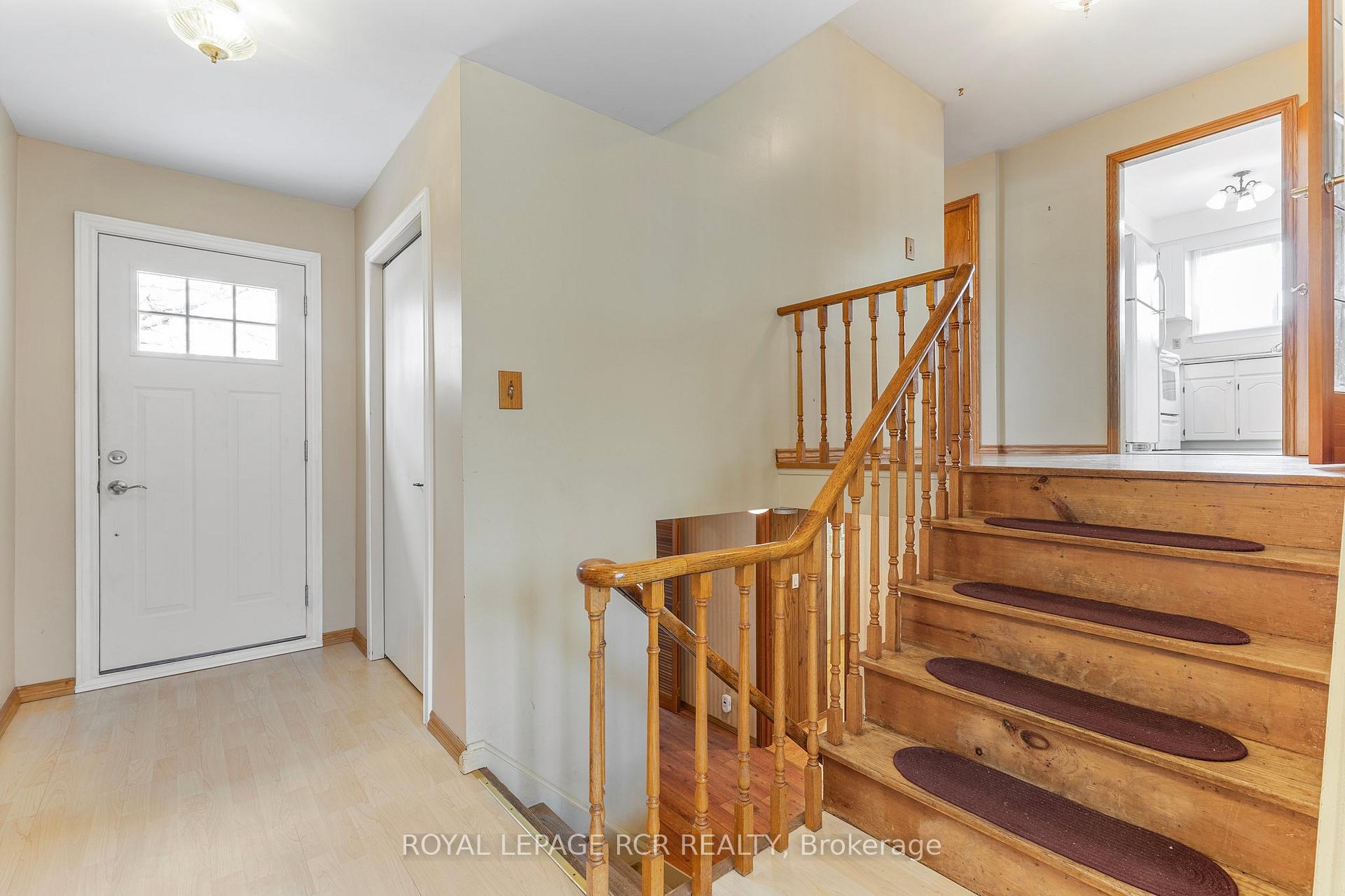 Photo 7 of 43 Mitchell Avenue, New Tecumseth, Alliston — HOMEH