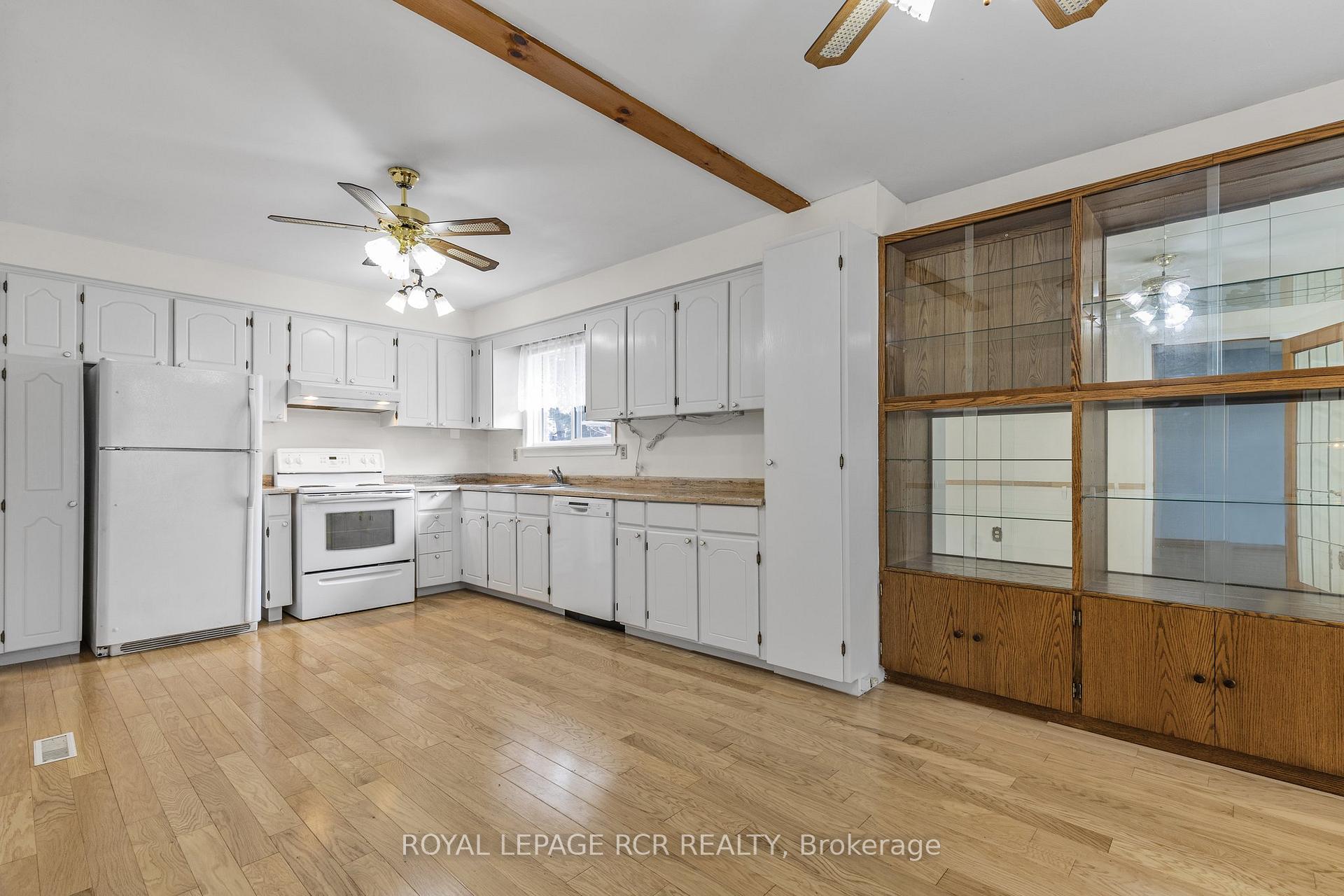 Photo 12 of 43 Mitchell Avenue, New Tecumseth, Alliston — HOMEH