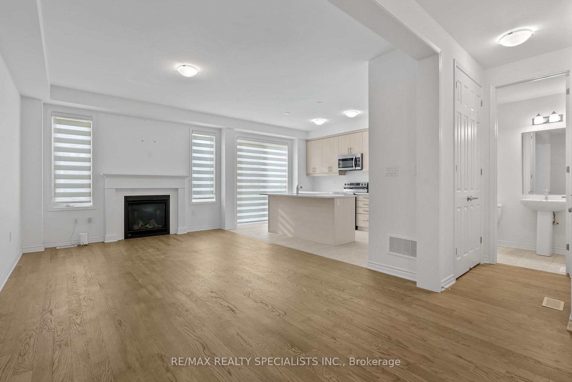 Photo 9 of 1689 Whitlock Avenue, Milton, Bowes — HOMEH