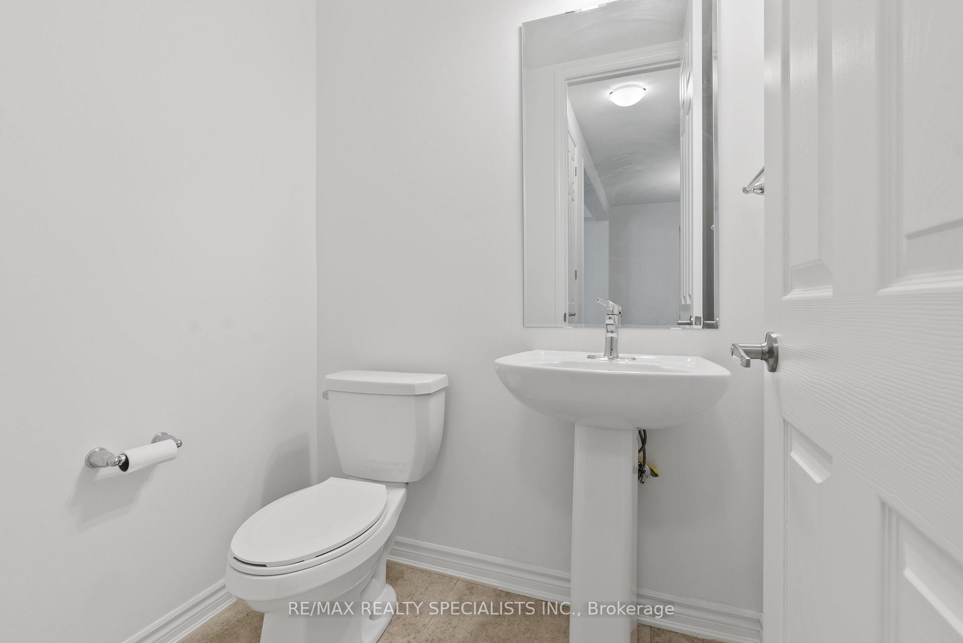 Photo 10 of 1689 Whitlock Avenue, Milton, Bowes — HOMEH