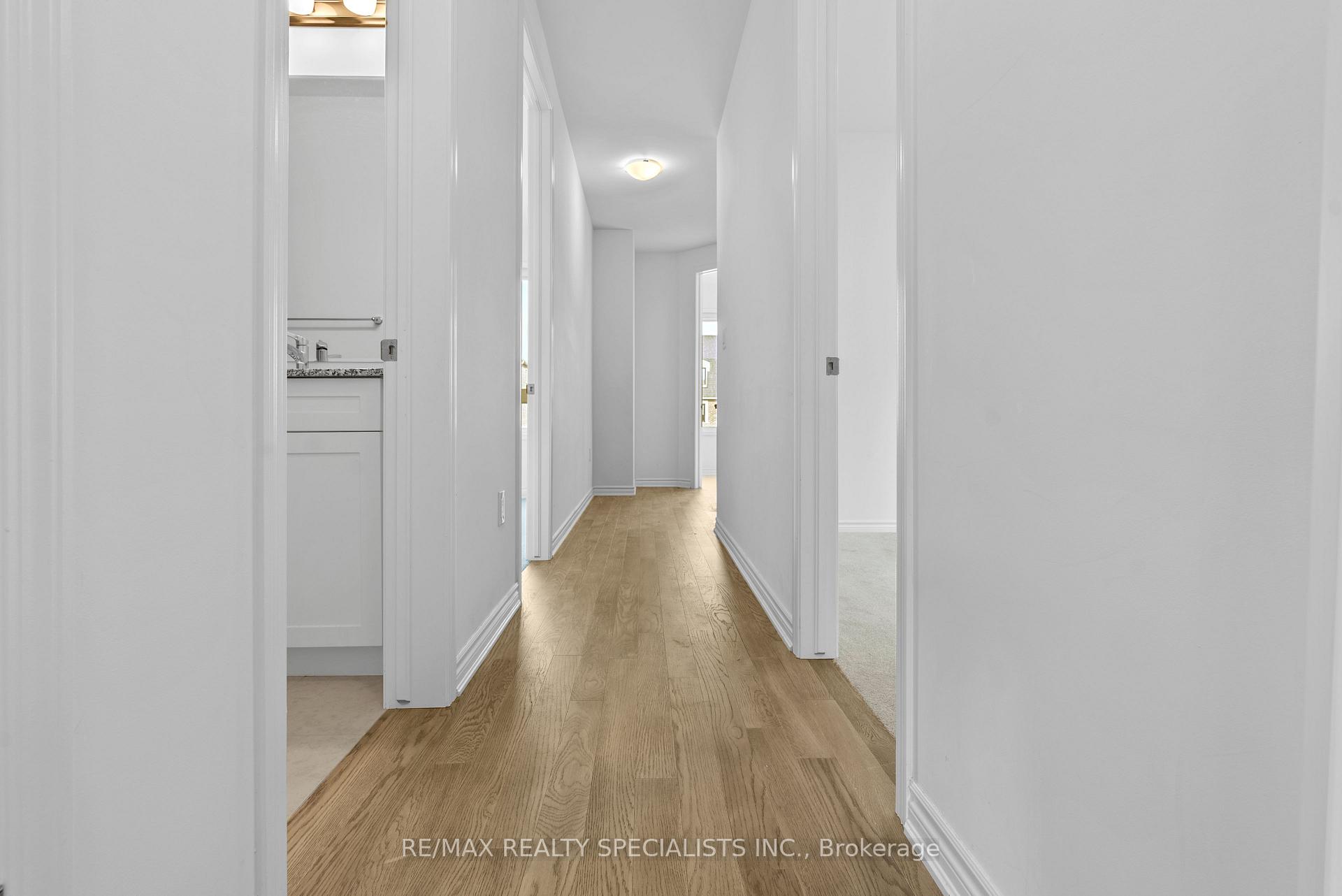Photo 25 of 1689 Whitlock Avenue, Milton, Bowes — HOMEH