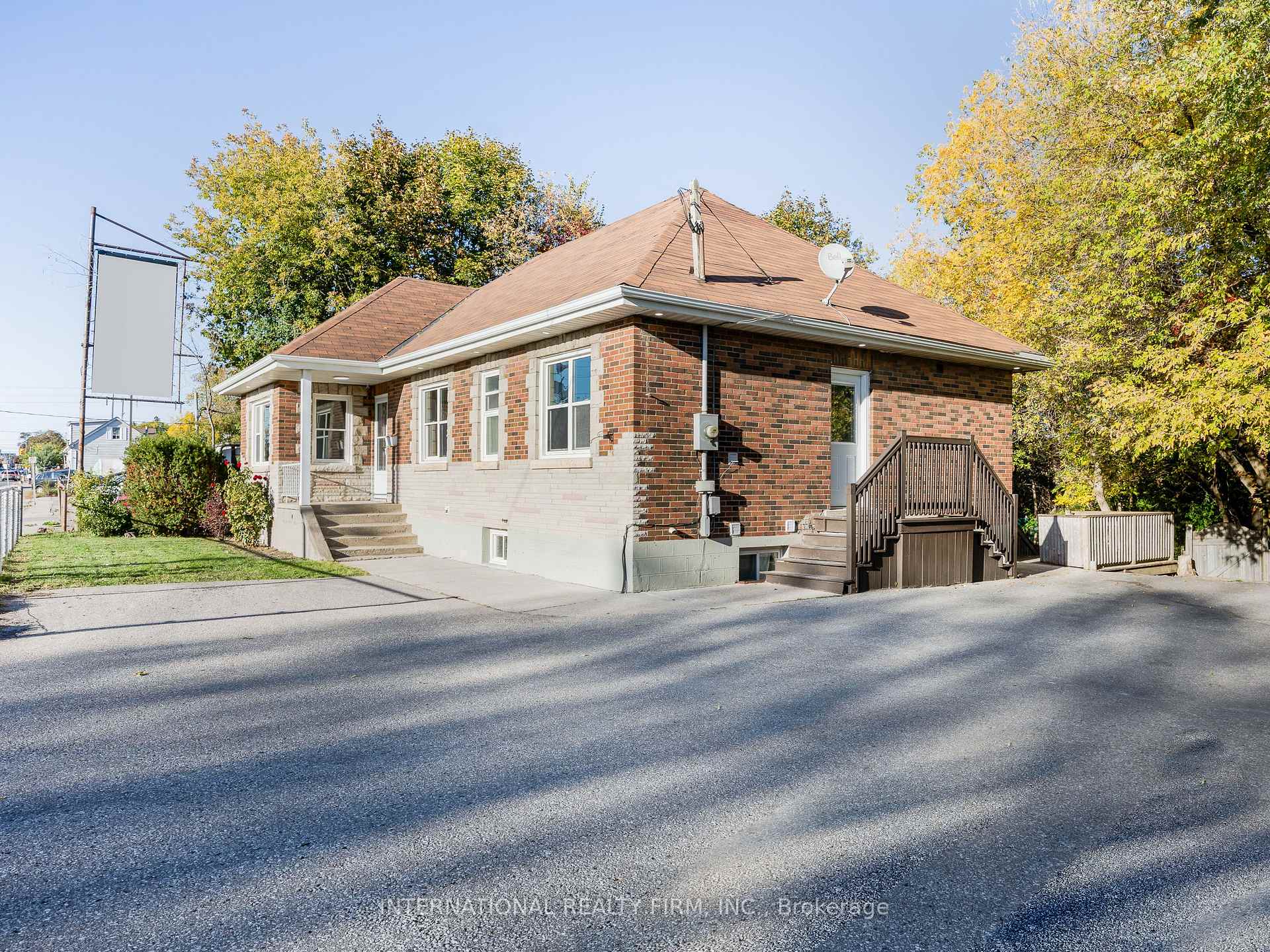 Photo 16 of Unit Basement, 345 Park Road S, Oshawa, Vanier — HOMEH