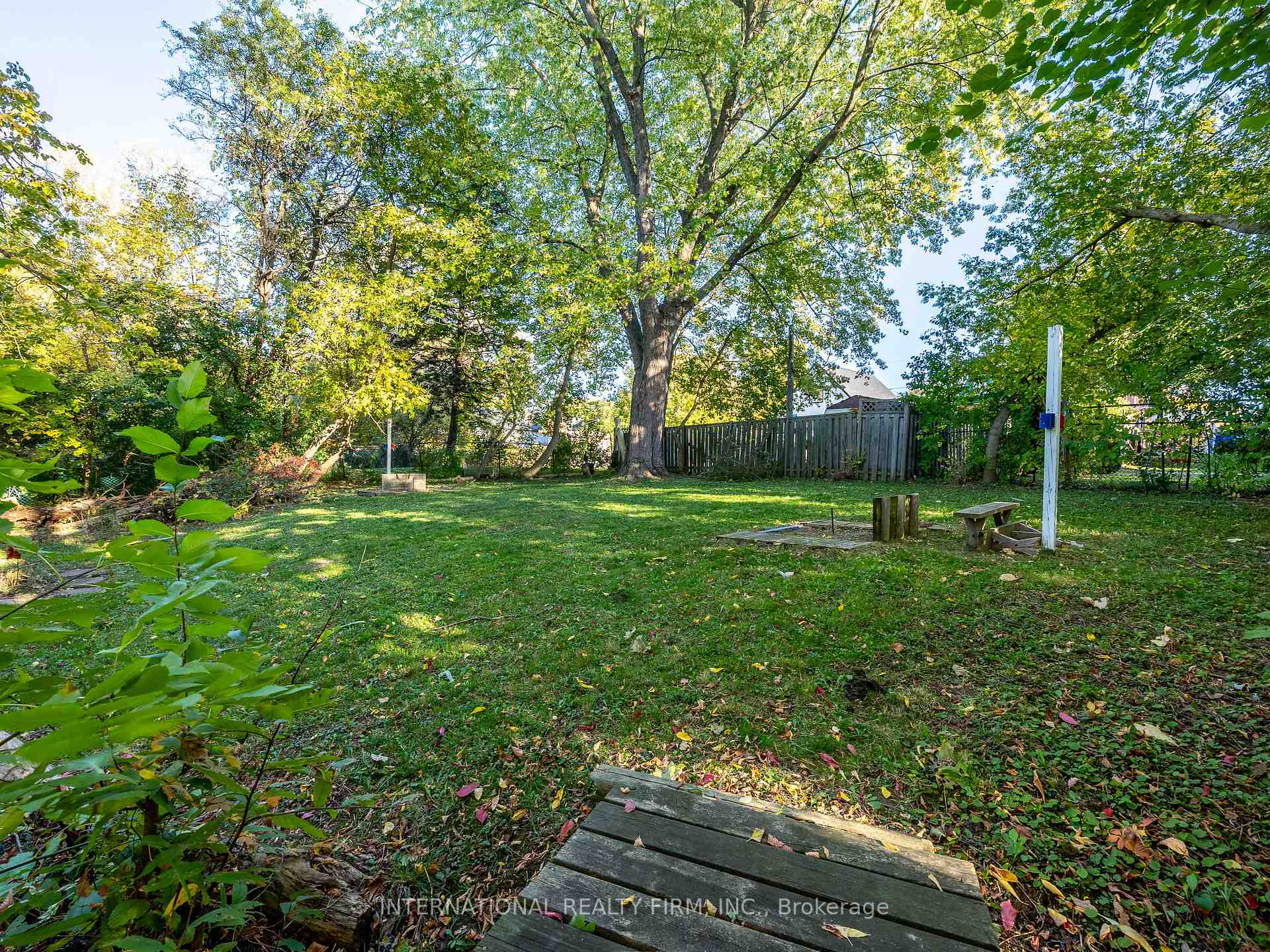 Photo 25 of Unit Basement, 345 Park Road S, Oshawa, Vanier — HOMEH