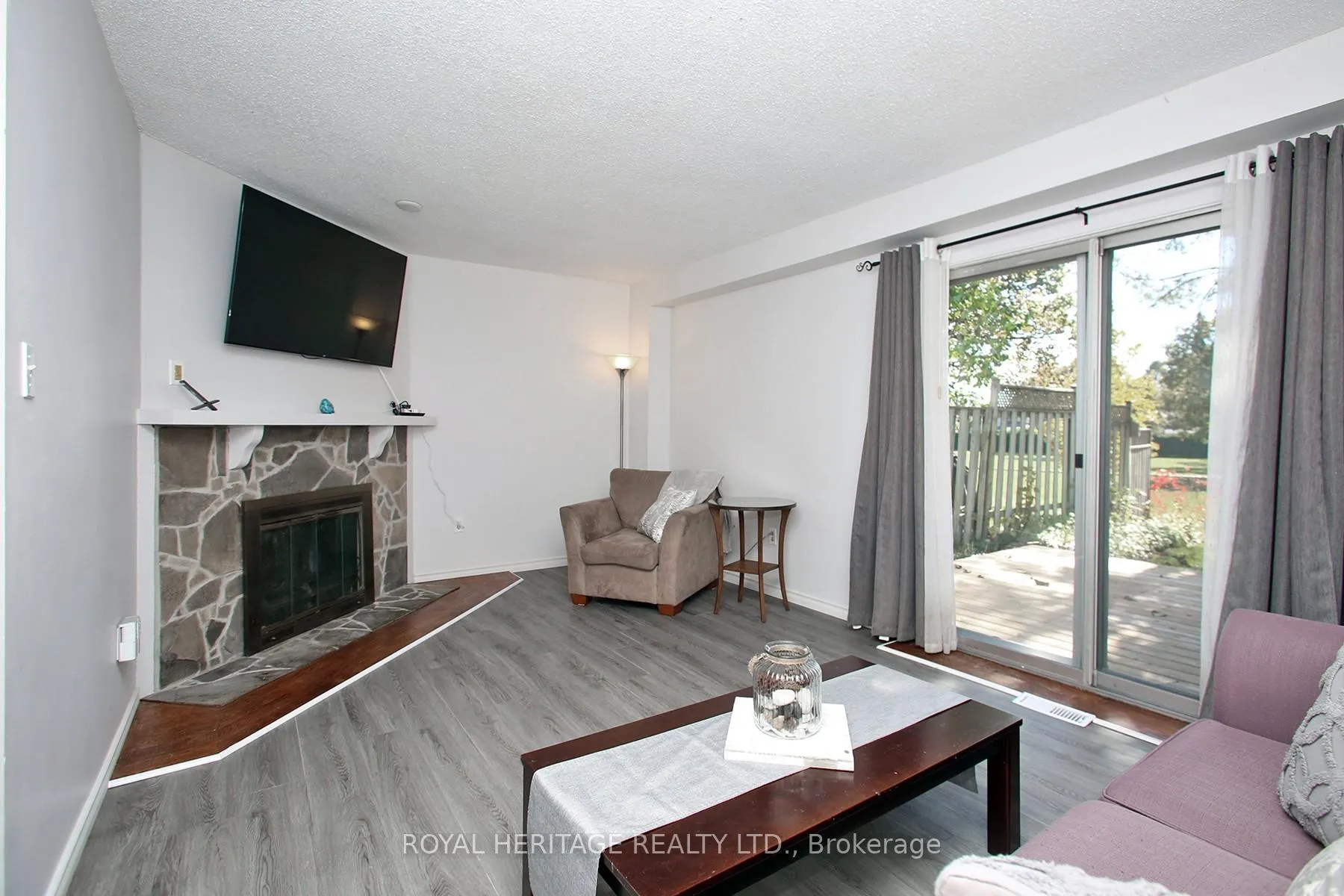Photo 4 of 205 Northminster Court, Oshawa, Centennial — HOMEH