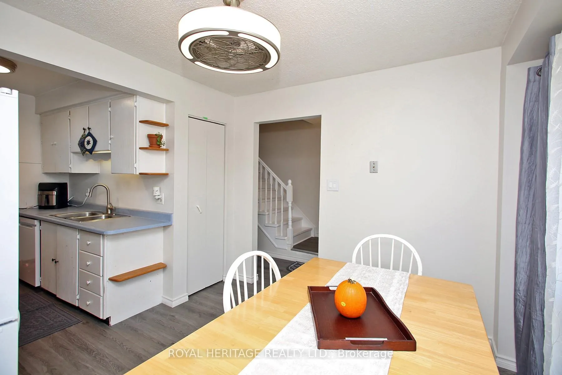 Photo 10 of 205 Northminster Court, Oshawa, Centennial — HOMEH