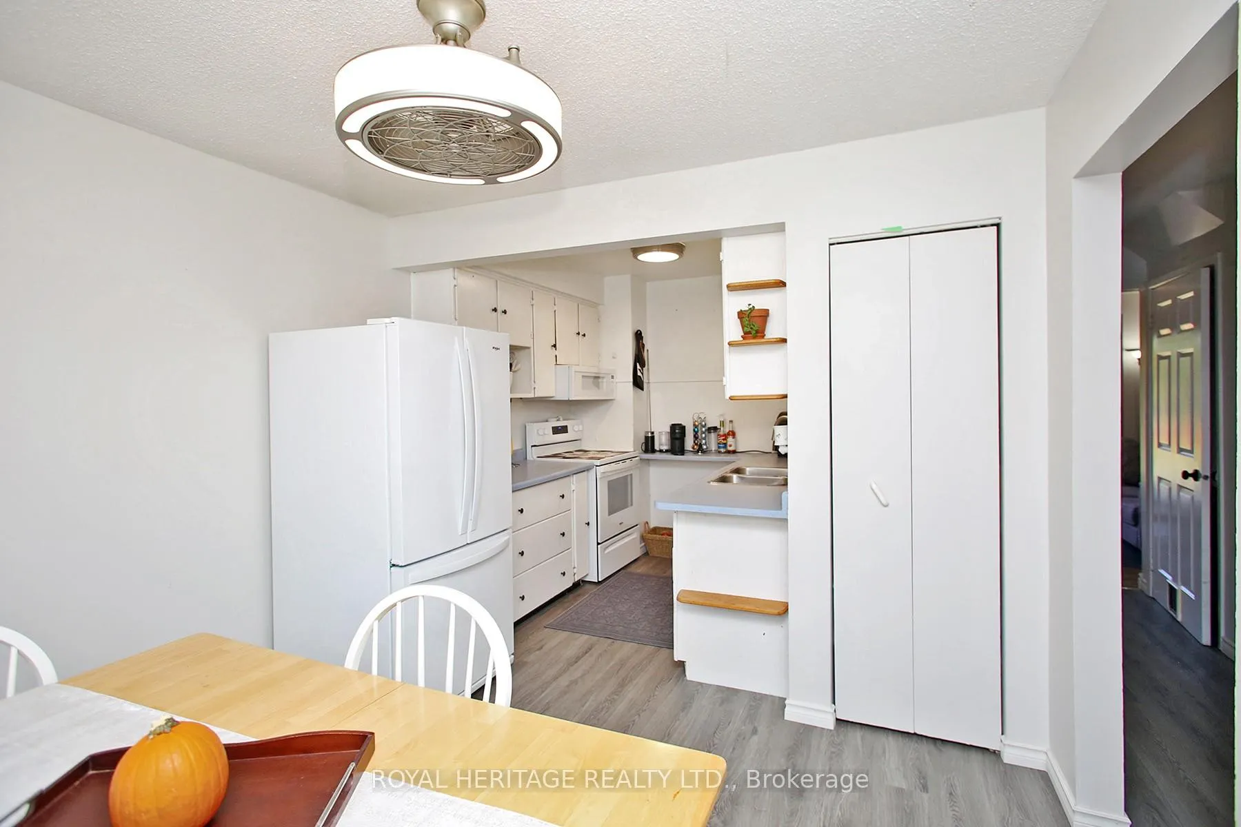 Photo 11 of 205 Northminster Court, Oshawa, Centennial — HOMEH