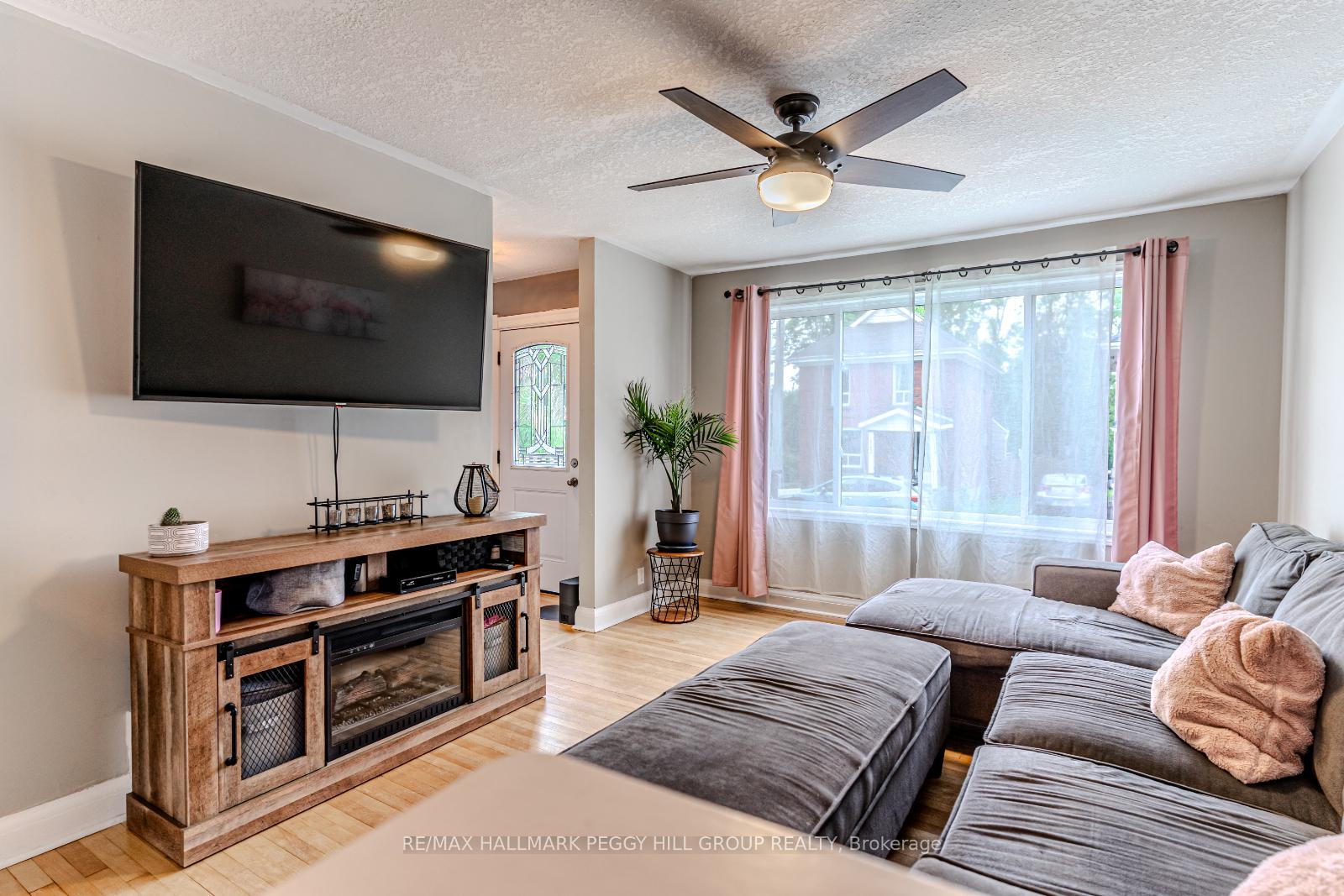 Photo 4 of 142 Dufferin Street, Orillia — HOMEH