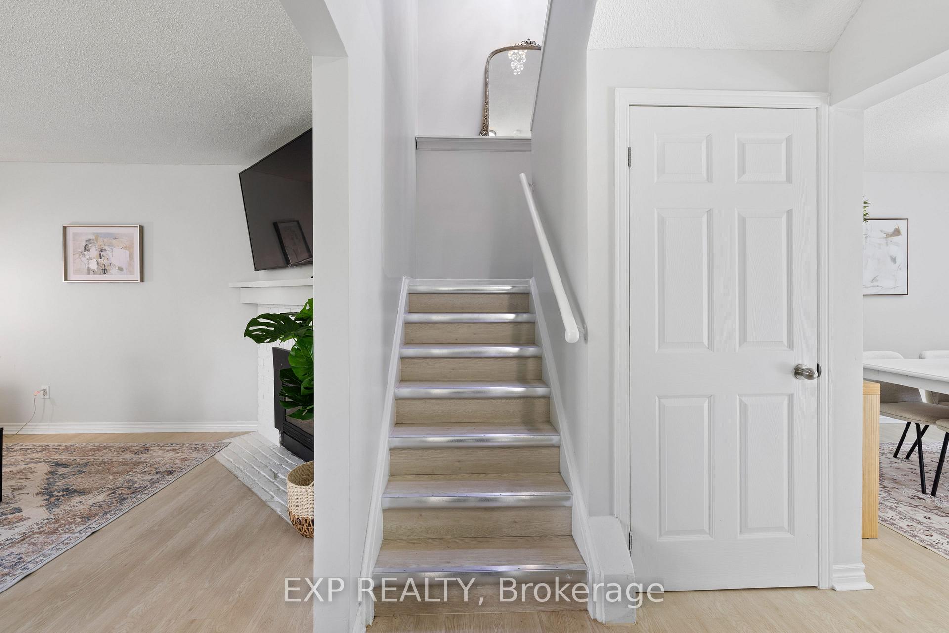 Photo 11 of 578 Laurier Avenue, Milton, Timberlea — HOMEH