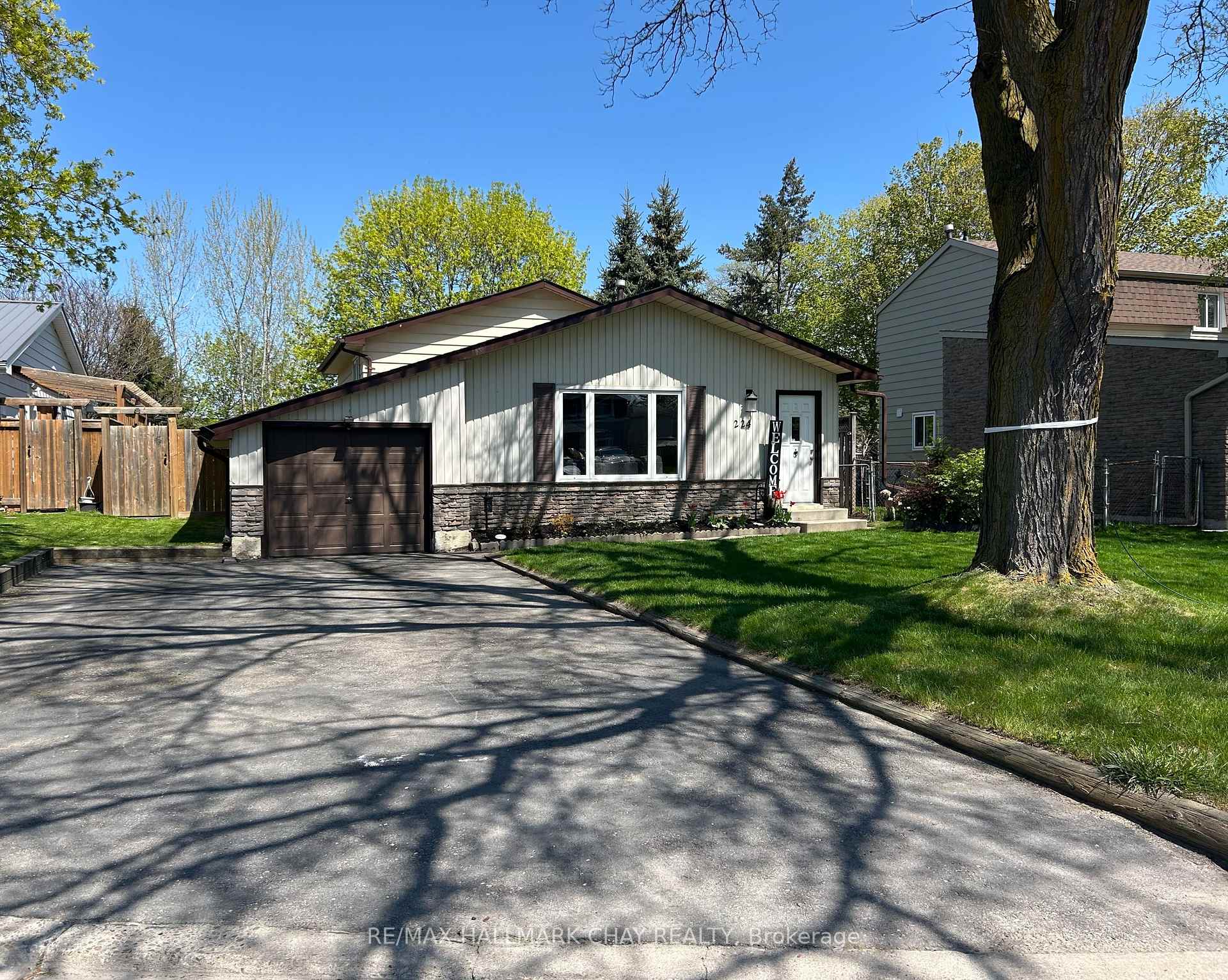 Photo 1 of 224 Tupper Boulevard, New Tecumseth, Alliston — HOMEH