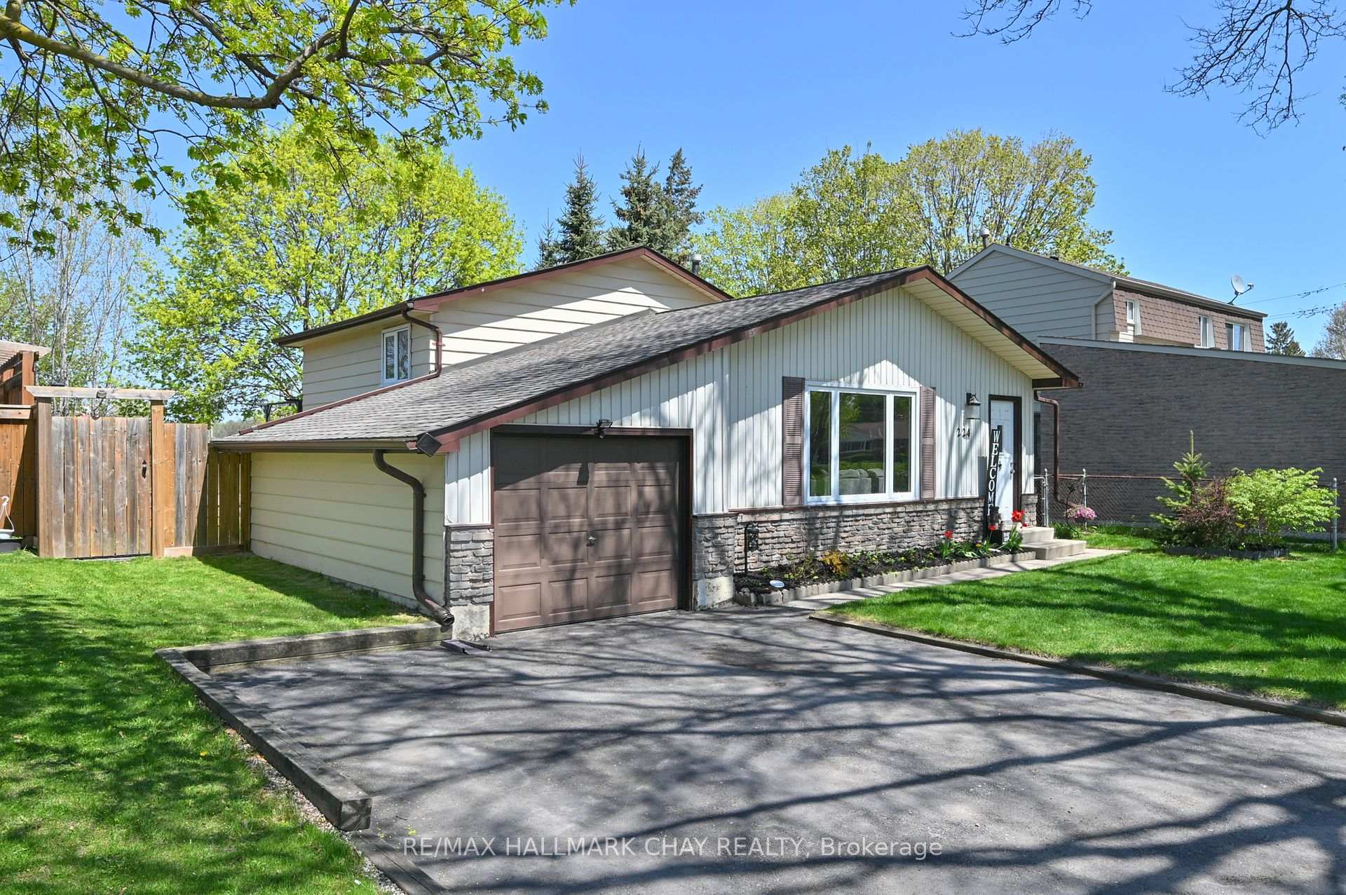 Photo 3 of 224 Tupper Boulevard, New Tecumseth, Alliston — HOMEH