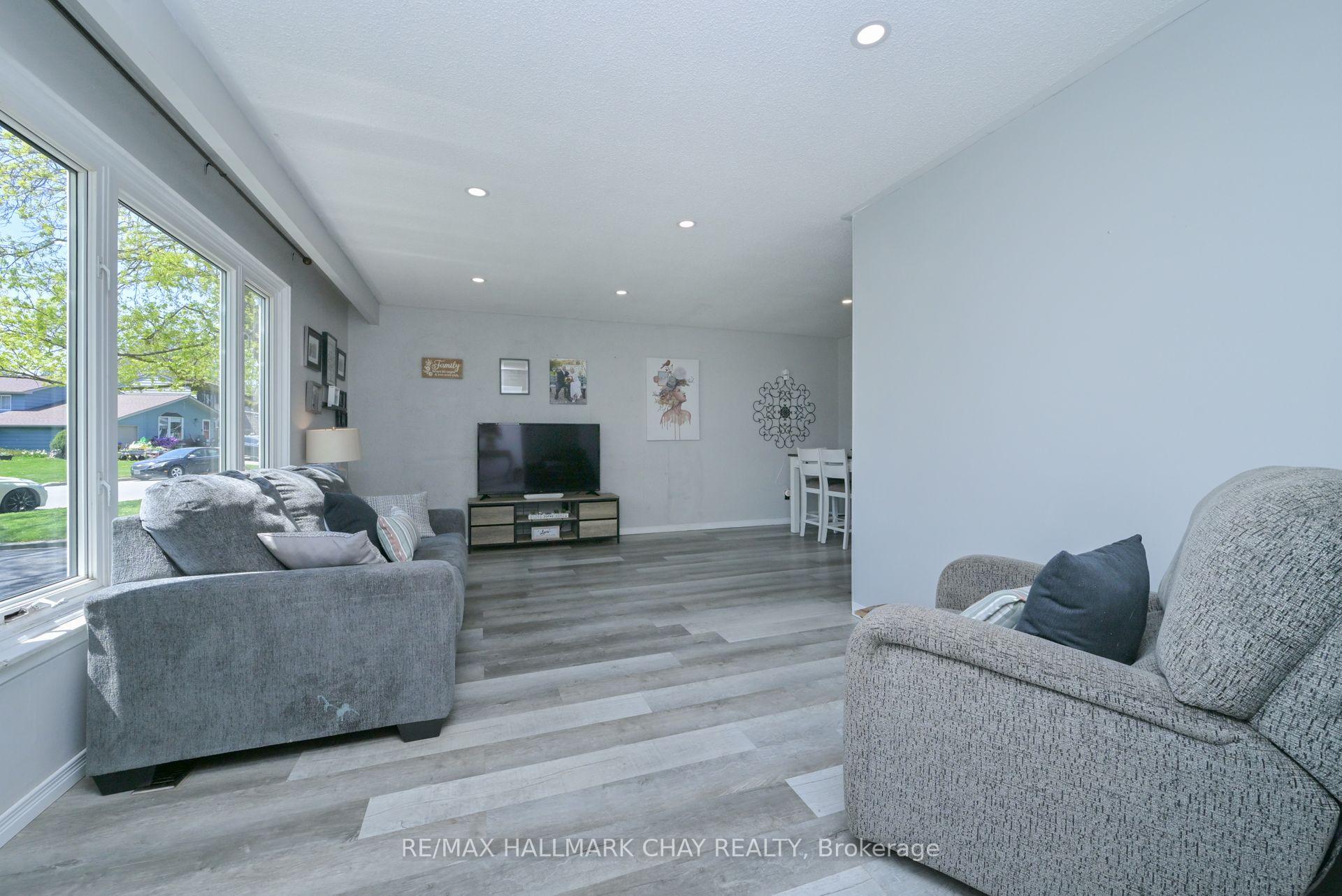 Photo 6 of 224 Tupper Boulevard, New Tecumseth, Alliston — HOMEH