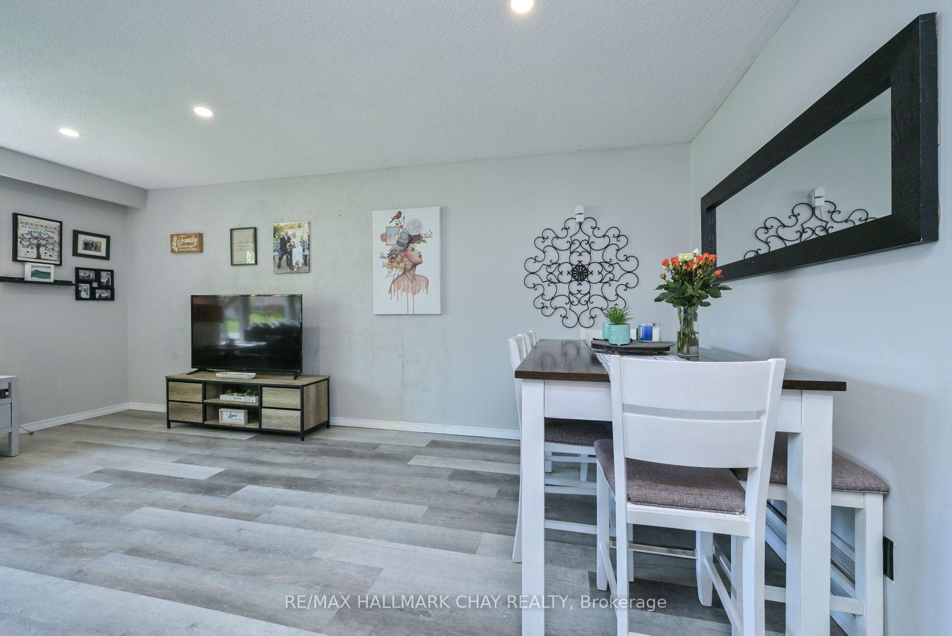 Photo 10 of 224 Tupper Boulevard, New Tecumseth, Alliston — HOMEH