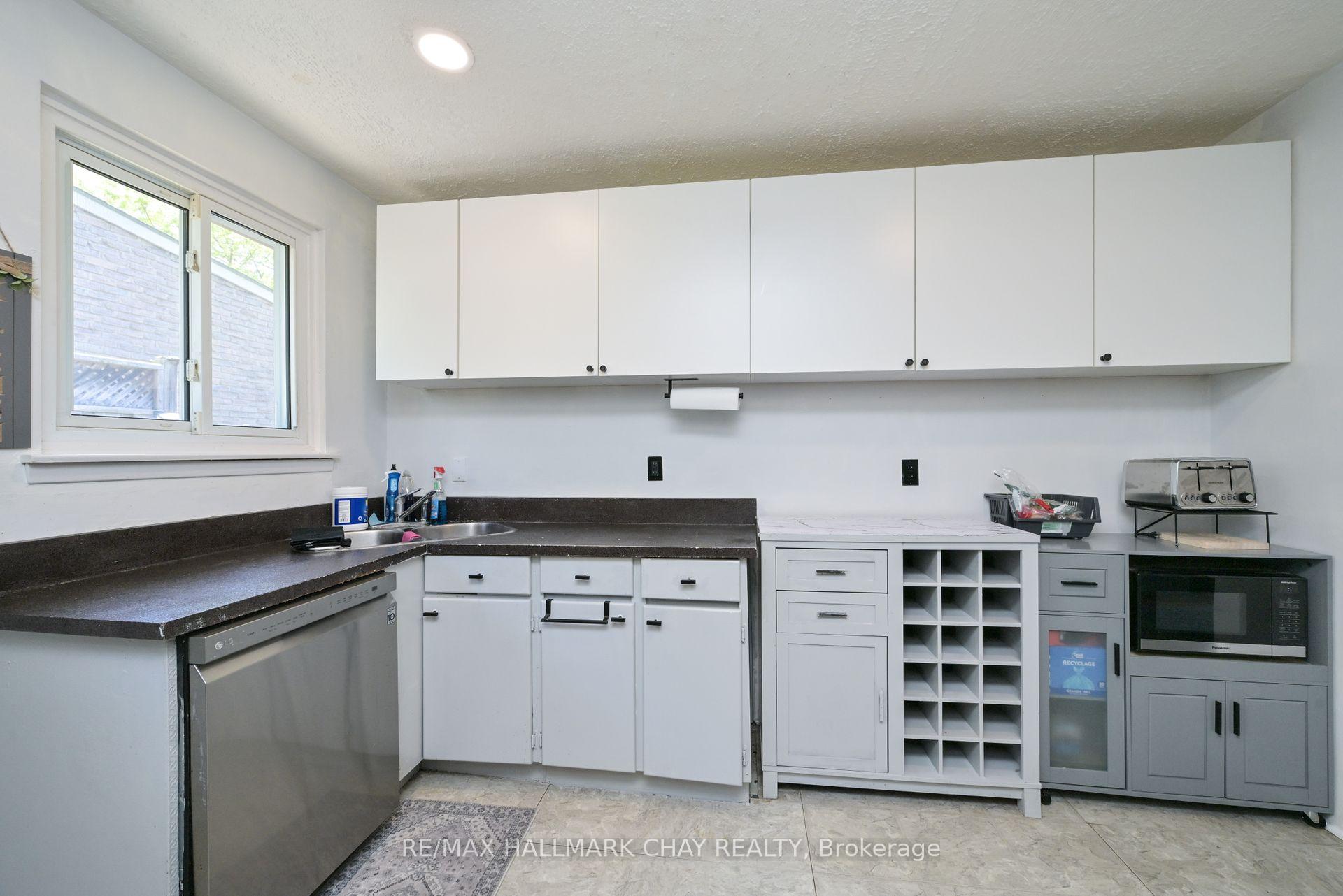 Photo 13 of 224 Tupper Boulevard, New Tecumseth, Alliston — HOMEH