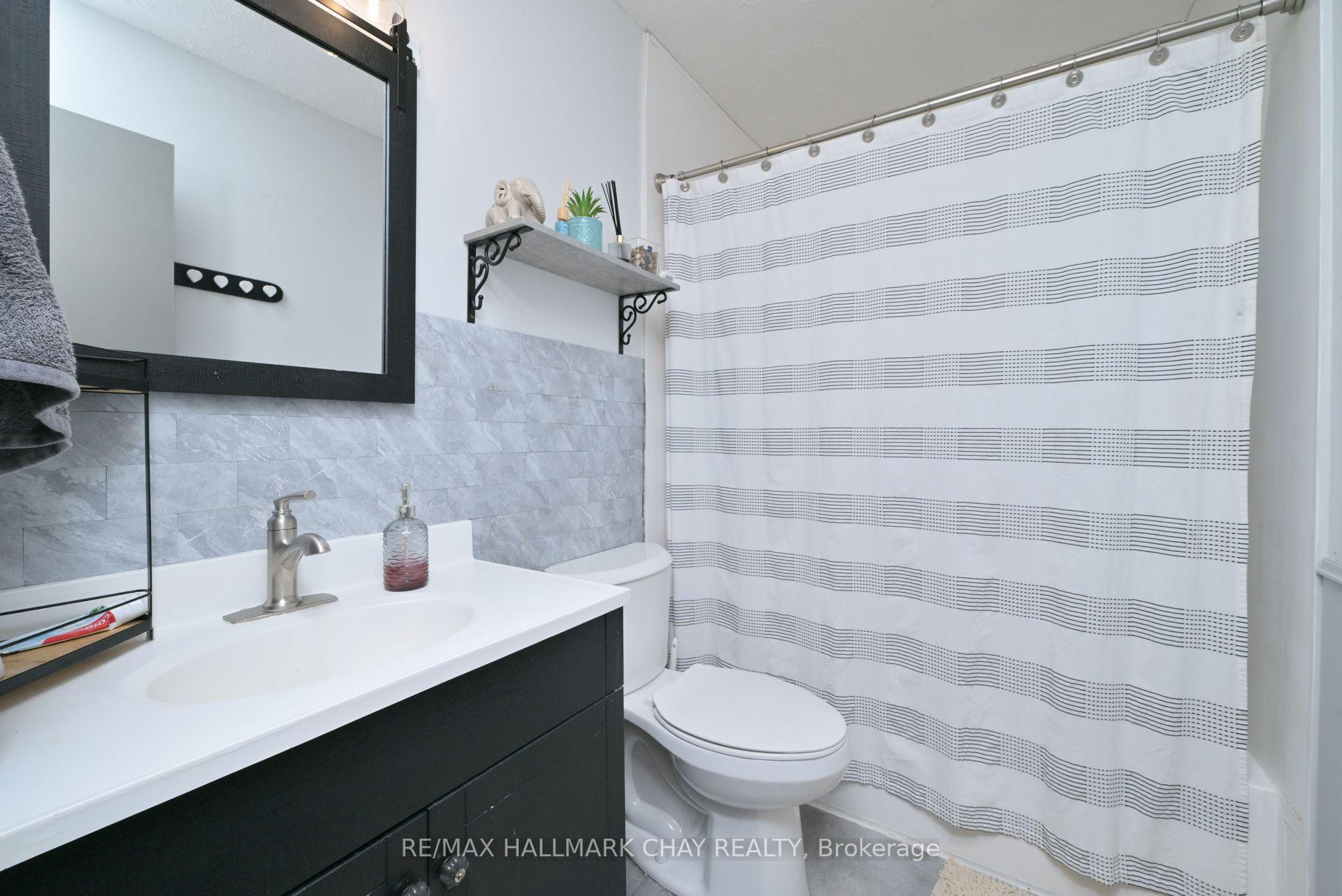 Photo 17 of 224 Tupper Boulevard, New Tecumseth, Alliston — HOMEH