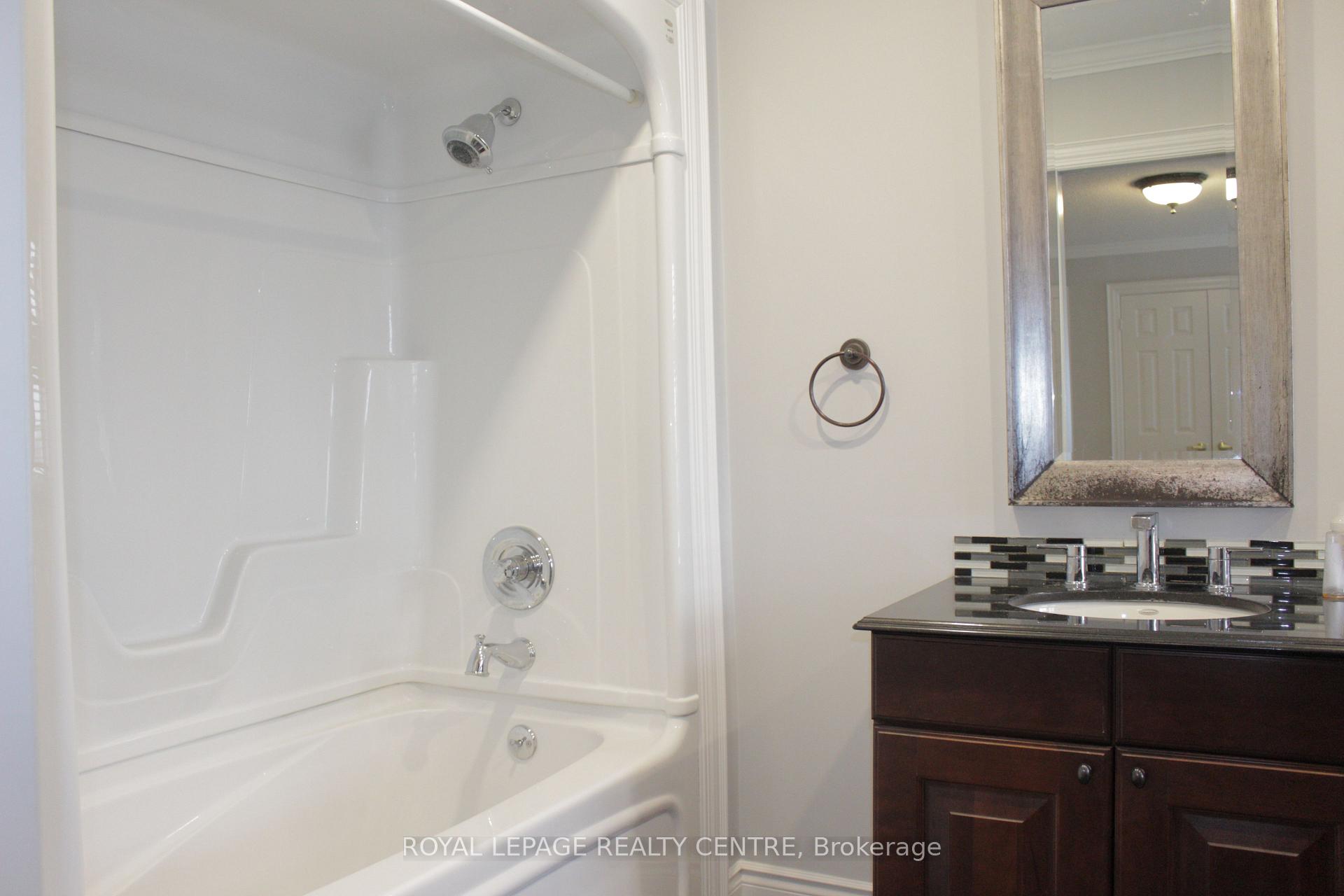 Photo 15 of Unit 3, 5425 Eighth Line, Milton, Rural Trafalgar — HOMEH
