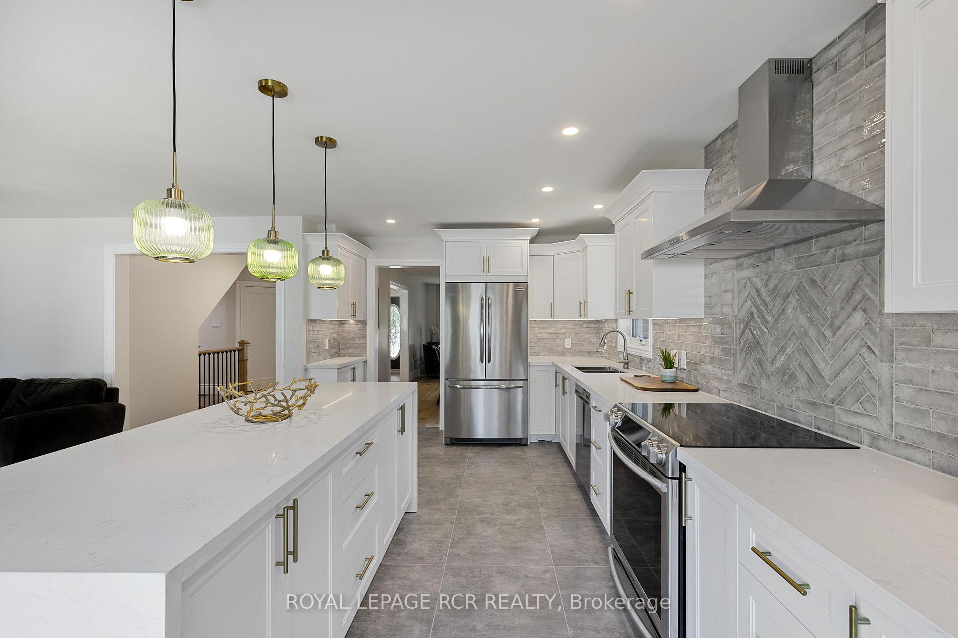 Photo 22 of 155 Bowerman Boulevard, New Tecumseth, Alliston — HOMEH
