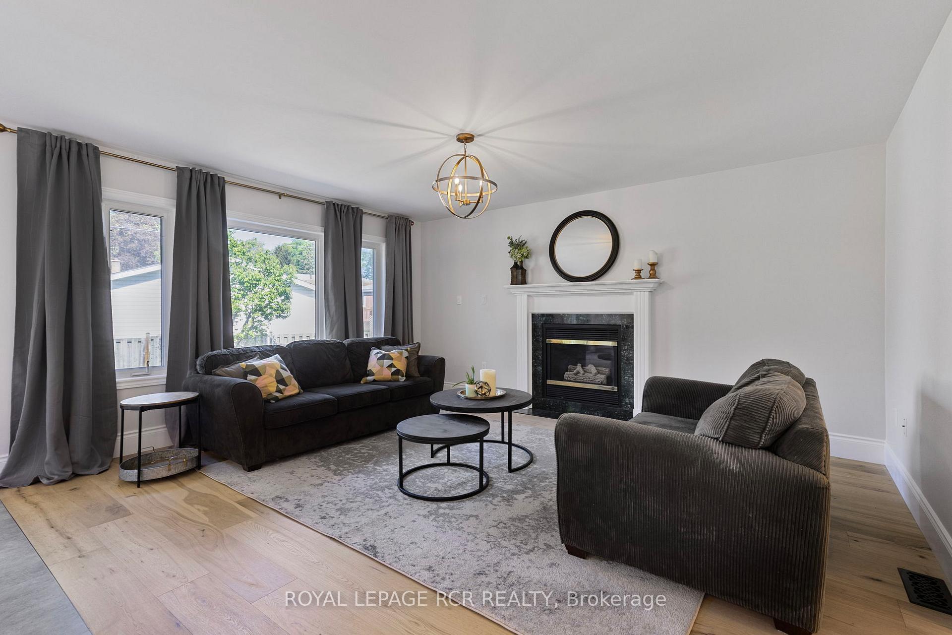 Photo 24 of 155 Bowerman Boulevard, New Tecumseth, Alliston — HOMEH