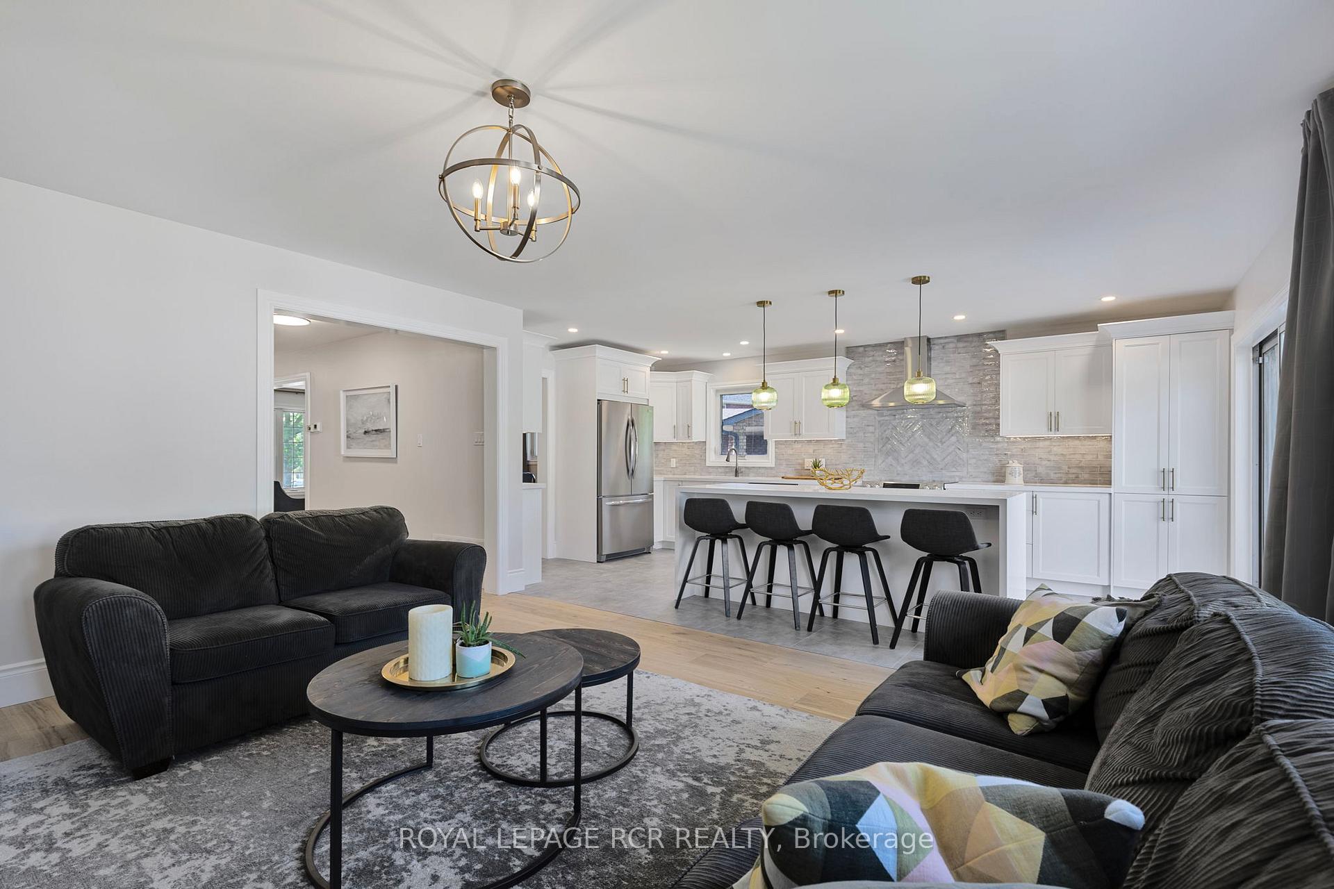 Photo 26 of 155 Bowerman Boulevard, New Tecumseth, Alliston — HOMEH