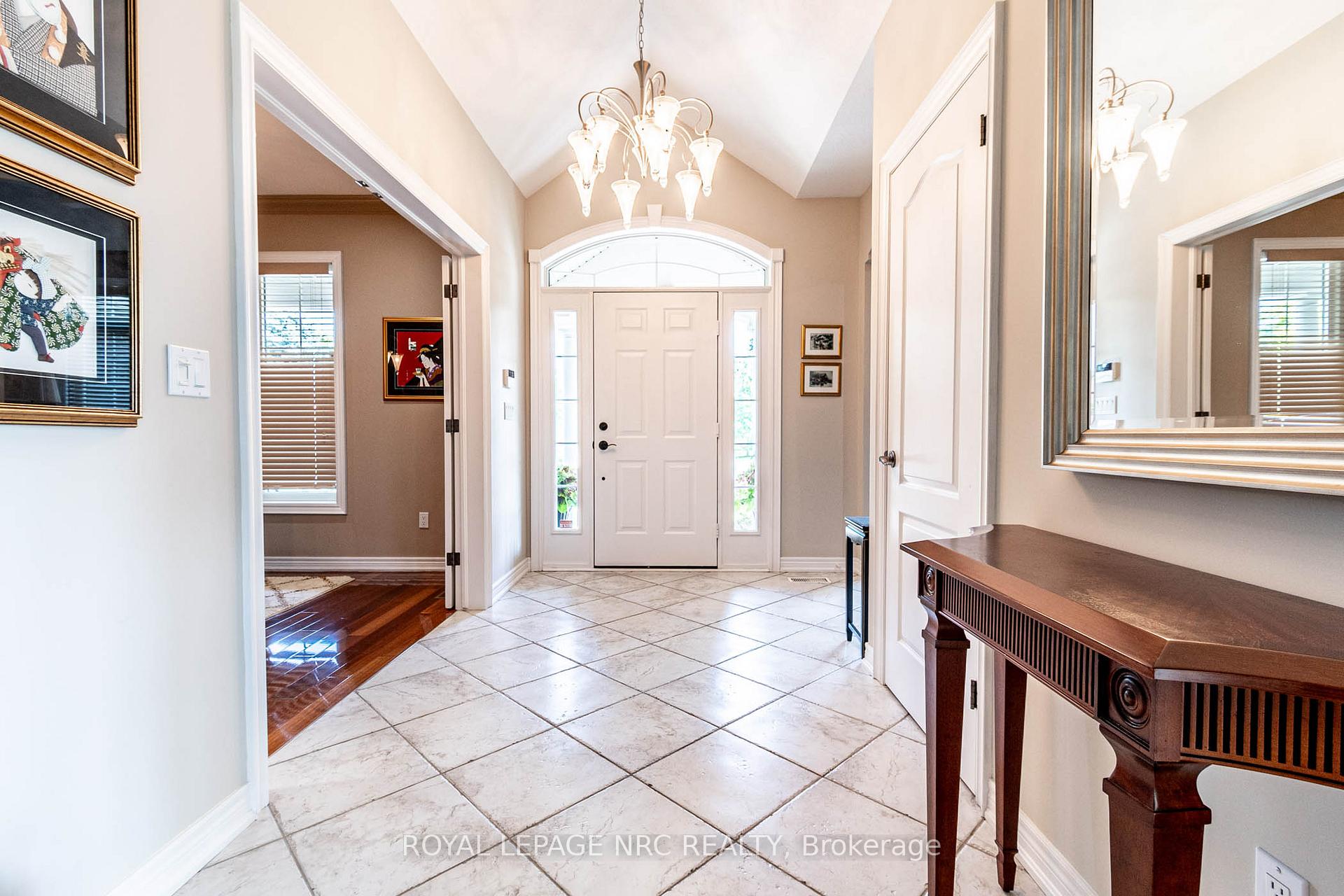 Photo 4 of 32 Timmsdale Crescent, Pelham, Fonthill — HOMEH