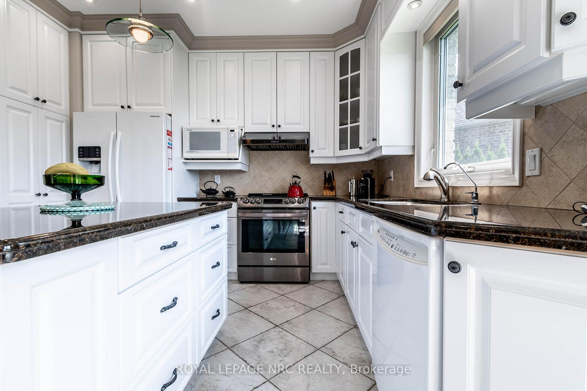 Photo 10 of 32 Timmsdale Crescent, Pelham, Fonthill — HOMEH