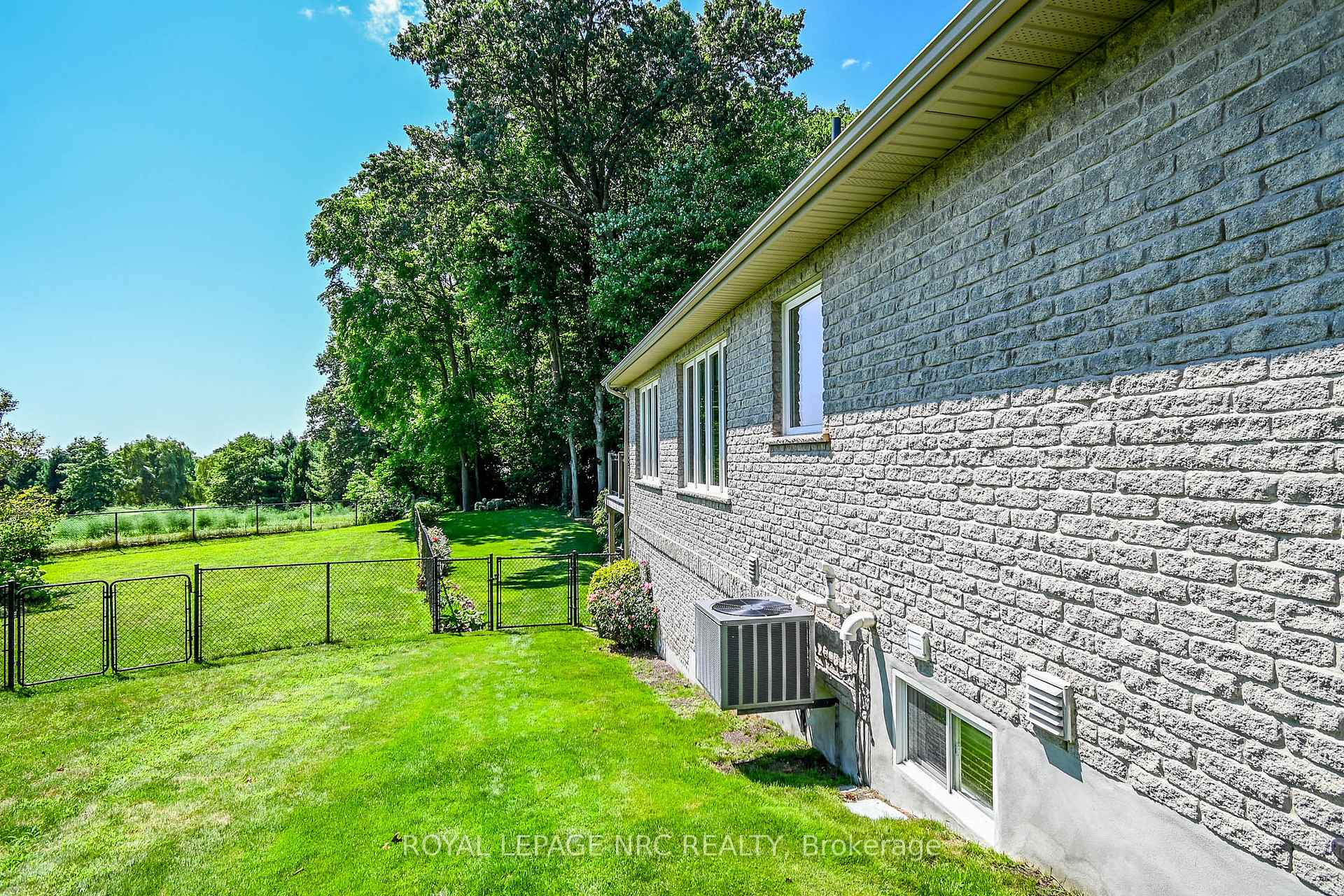 Photo 33 of 32 Timmsdale Crescent, Pelham, Fonthill — HOMEH