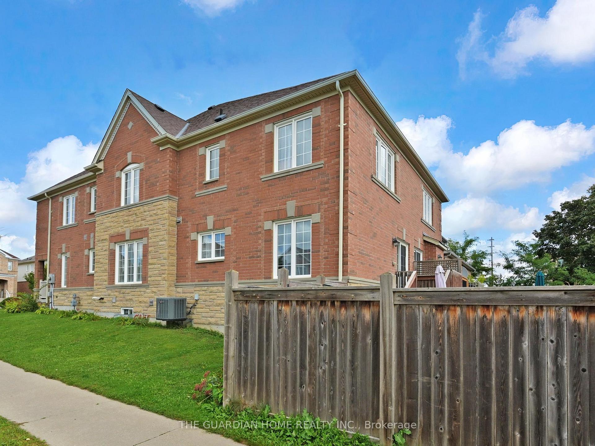 Photo 5 of 1112 Schooling Drive, Oshawa, Taunton — HOMEH