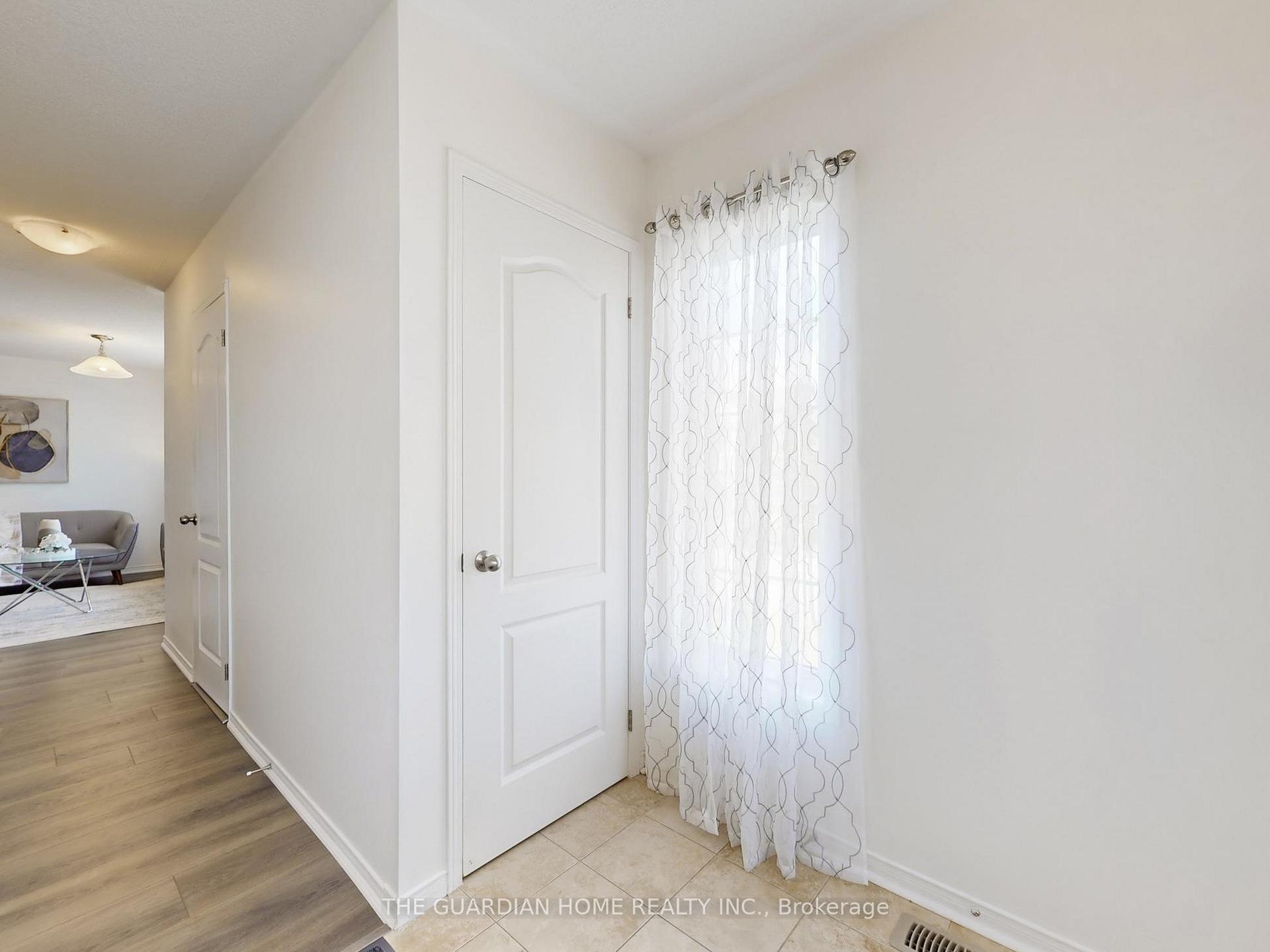 Photo 8 of 1112 Schooling Drive, Oshawa, Taunton — HOMEH