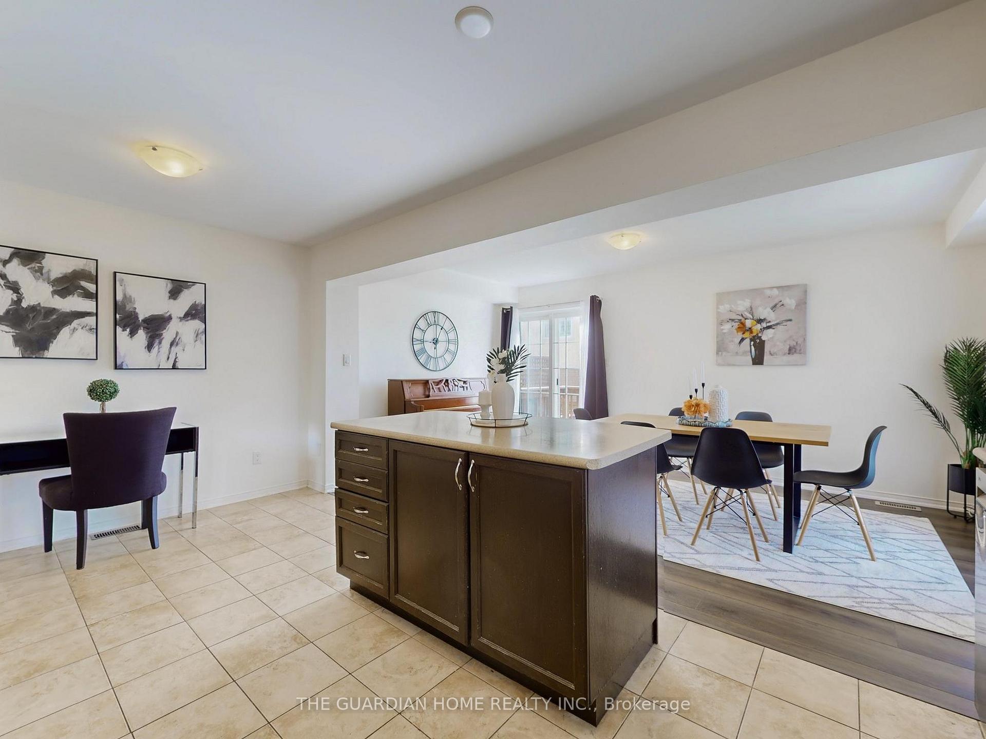 Photo 15 of 1112 Schooling Drive, Oshawa, Taunton — HOMEH