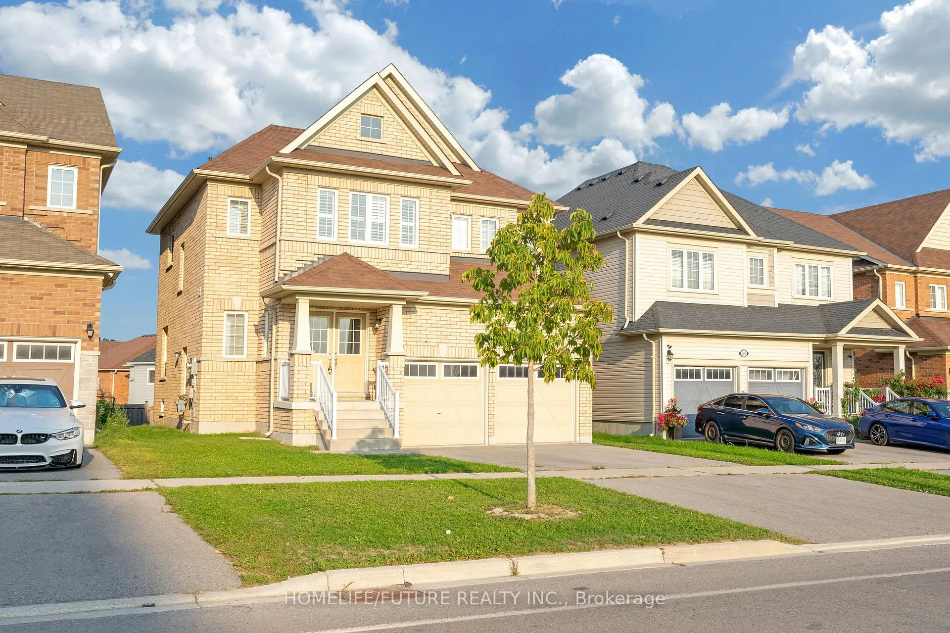 Photo 3 of 2557 Bridle Road, Oshawa, Windfields — HOMEH