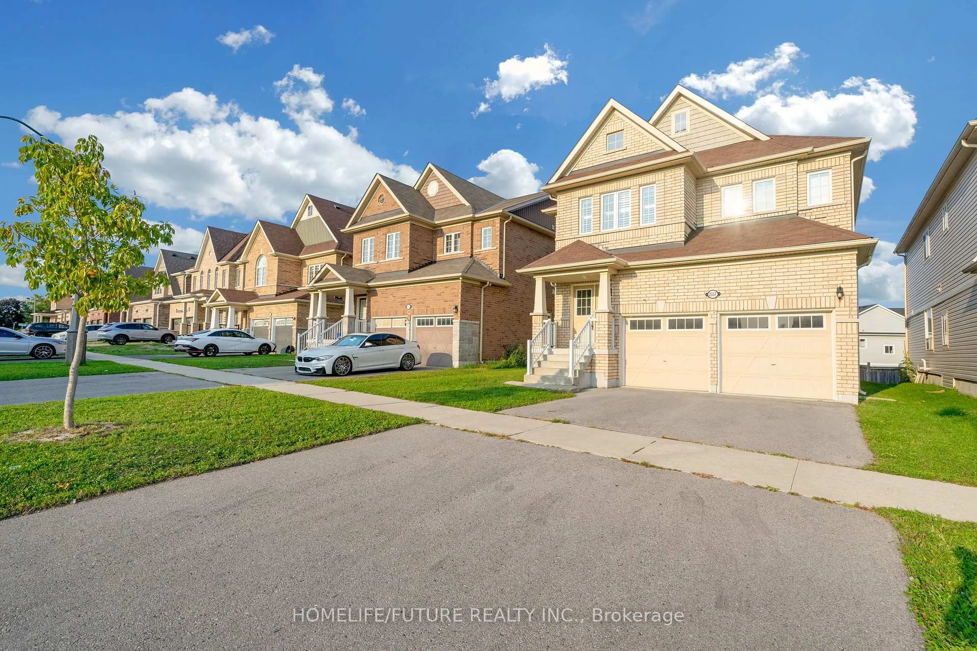 Photo 5 of 2557 Bridle Road, Oshawa, Windfields — HOMEH