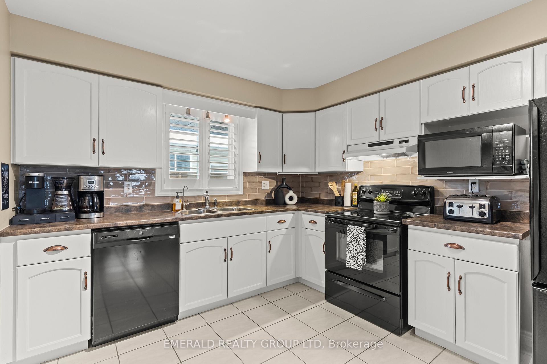 Photo 8 of 37 Tanner Drive, Pelham, Fonthill — HOMEH