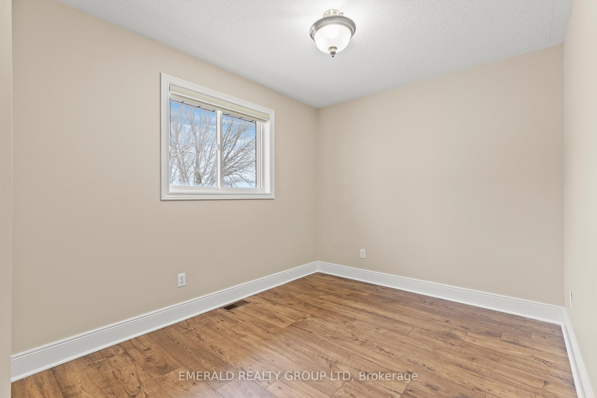 Photo 12 of 37 Tanner Drive, Pelham, Fonthill — HOMEH