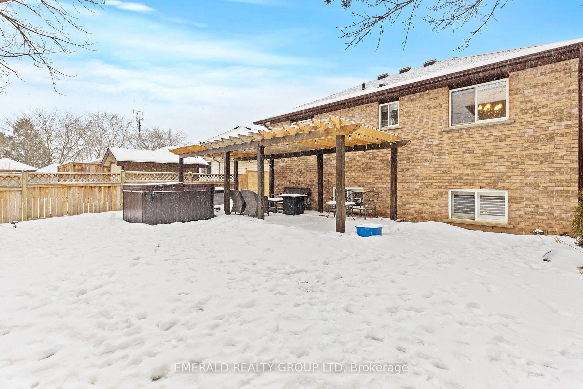 Photo 23 of 37 Tanner Drive, Pelham, Fonthill — HOMEH