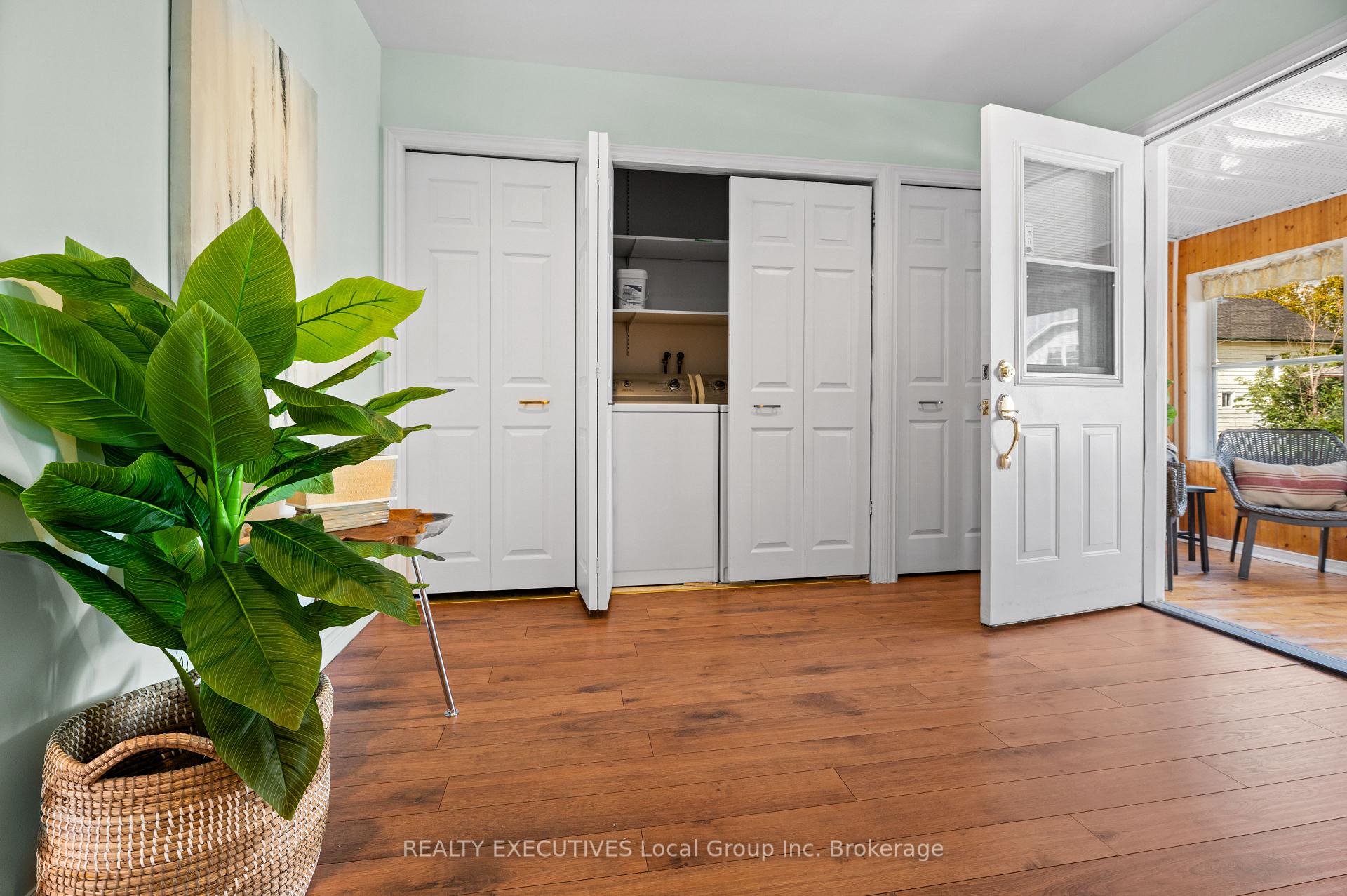 Photo 7 of 133 Fifth Avenue E, North Bay, Central — HOMEH