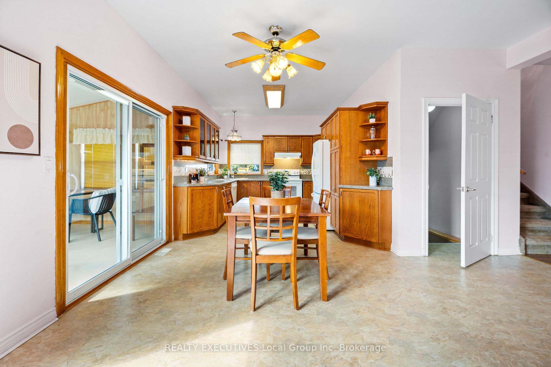 Photo 17 of 133 Fifth Avenue E, North Bay, Central — HOMEH