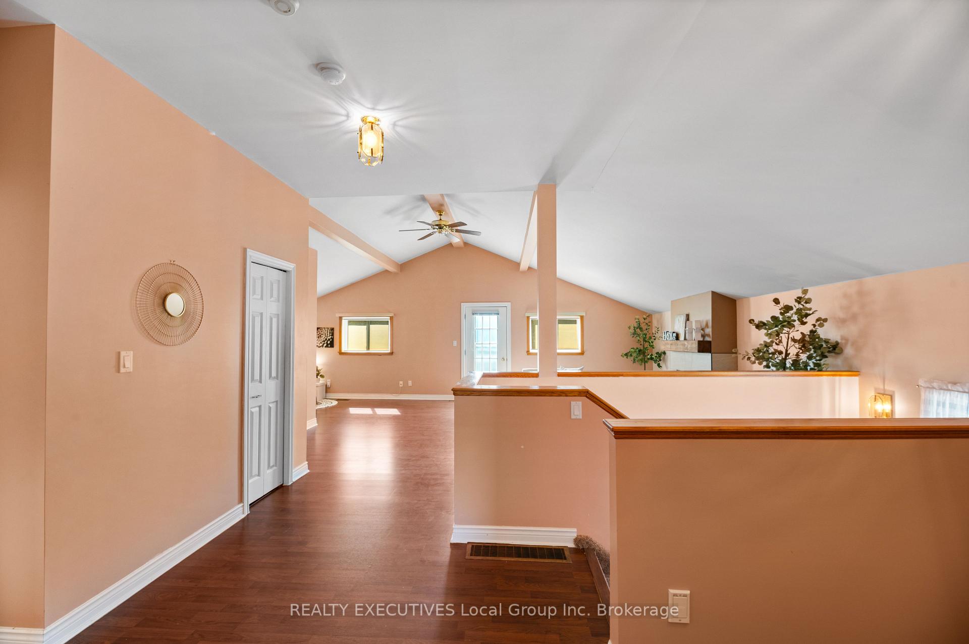 Photo 27 of 133 Fifth Avenue E, North Bay, Central — HOMEH