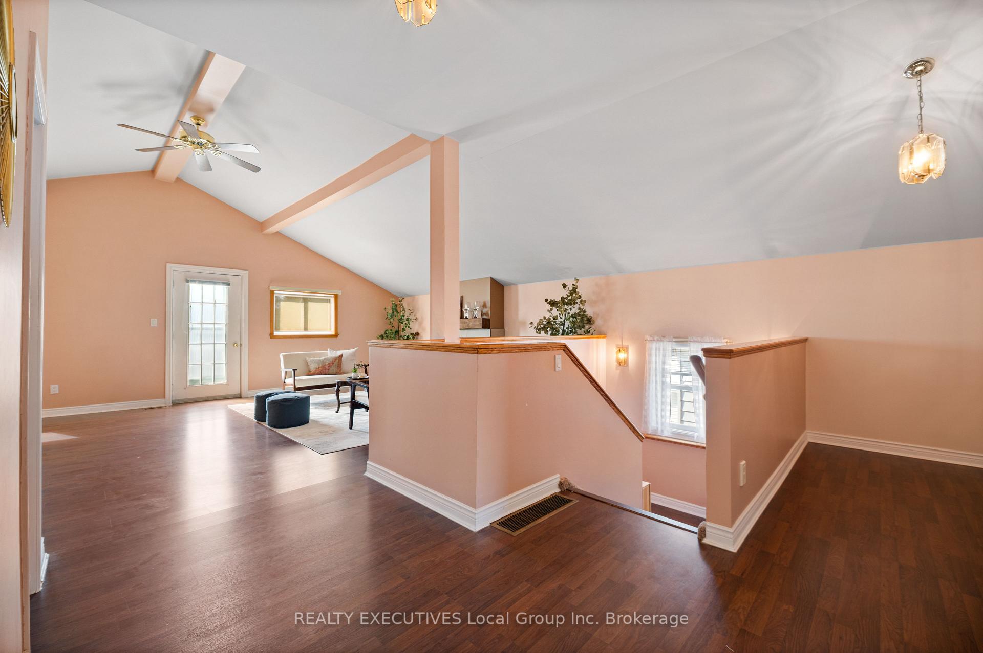 Photo 35 of 133 Fifth Avenue E, North Bay, Central — HOMEH