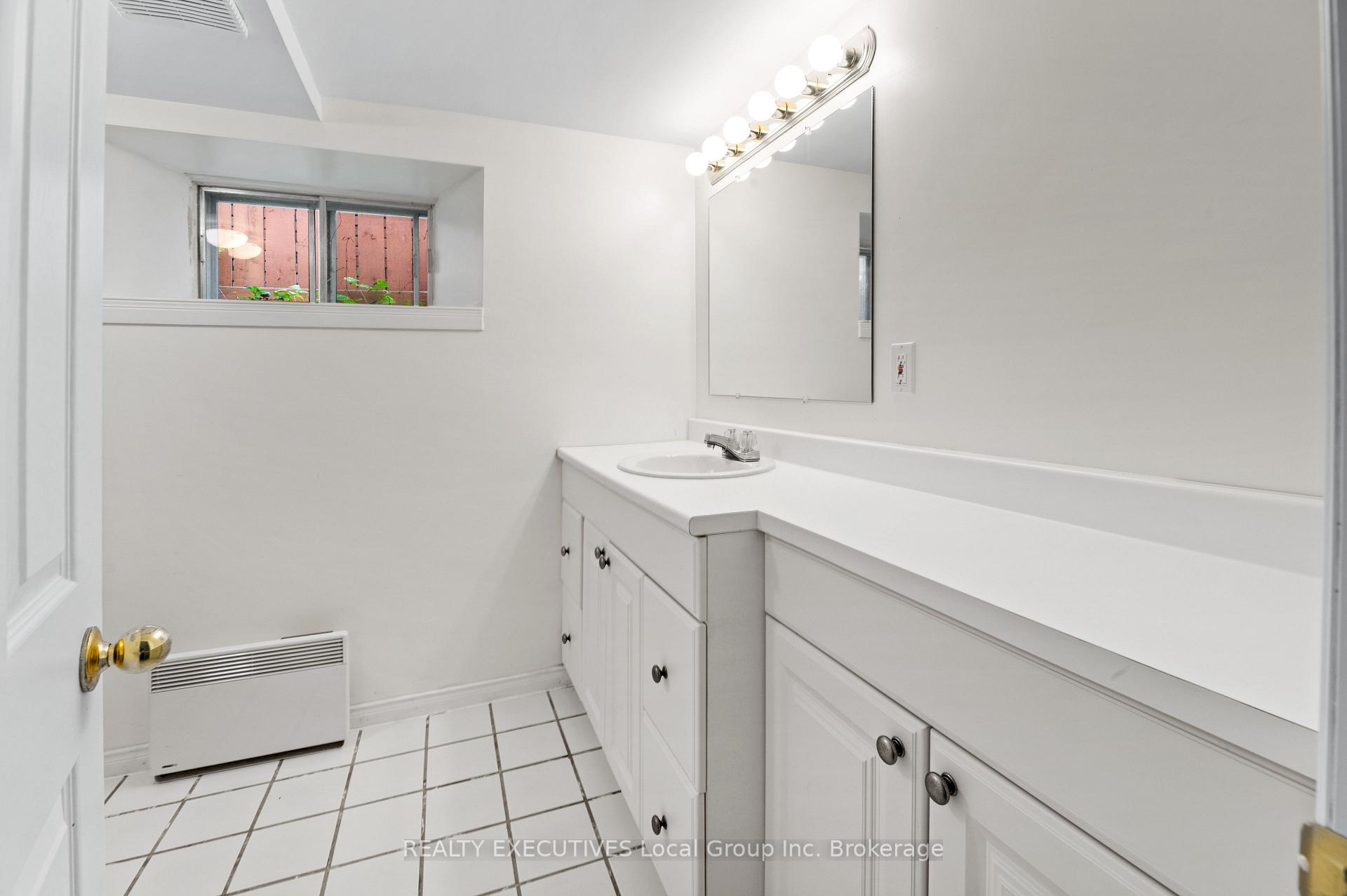 Photo 40 of 133 Fifth Avenue E, North Bay, Central — HOMEH