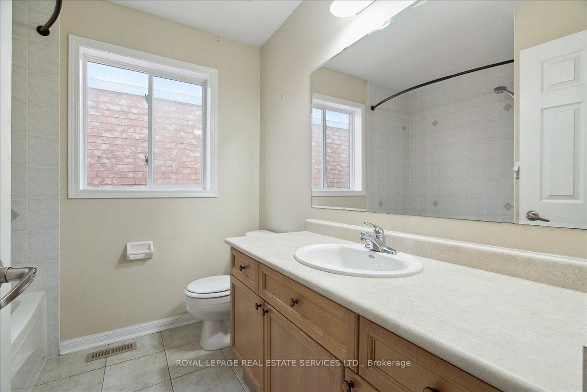 Photo 11 of 820 Speck Crossing, Milton, Coates — HOMEH