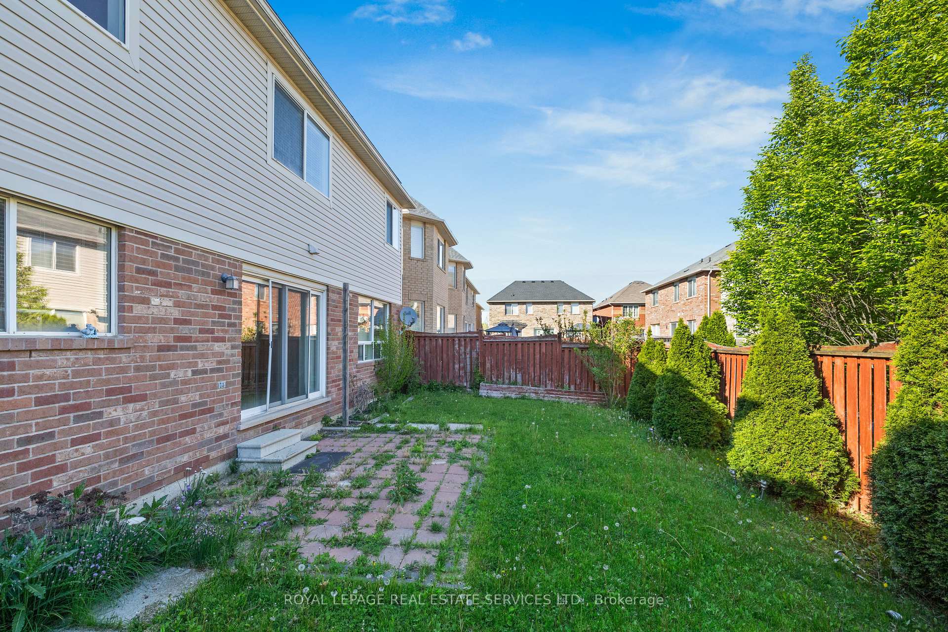Photo 18 of 820 Speck Crossing, Milton, Coates — HOMEH