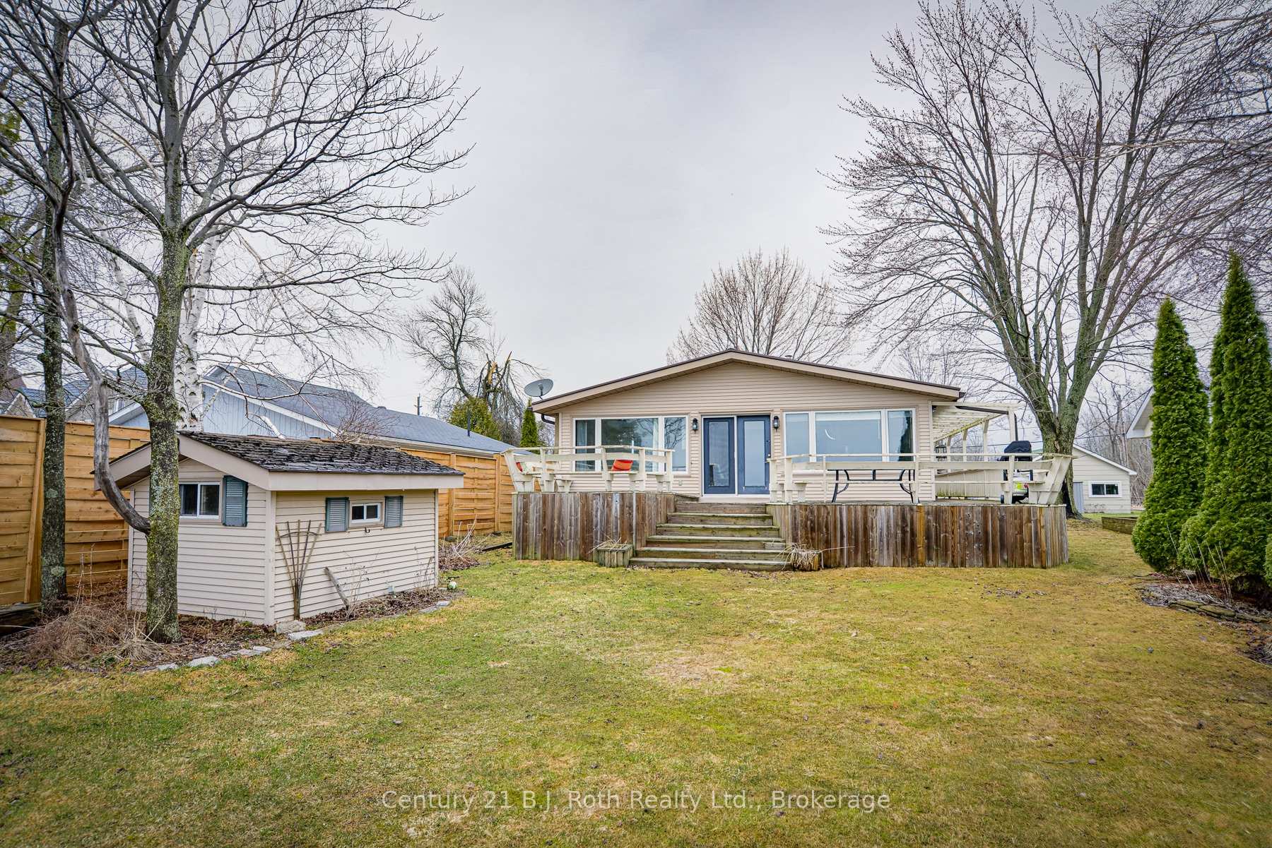 Photo 1 of 231 Victoria Crescent, Orillia — HOMEH