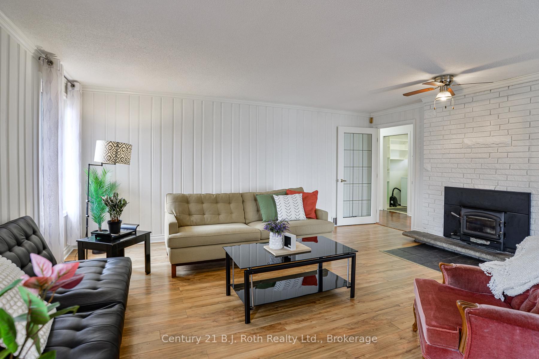 Photo 5 of 231 Victoria Crescent, Orillia — HOMEH