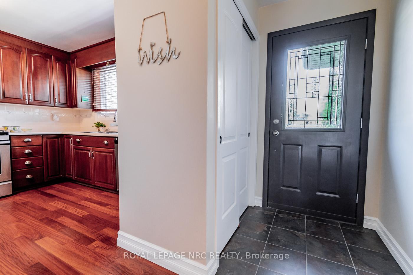Photo 3 of 6 Bigelow Crescent, Pelham, Fonthill — HOMEH