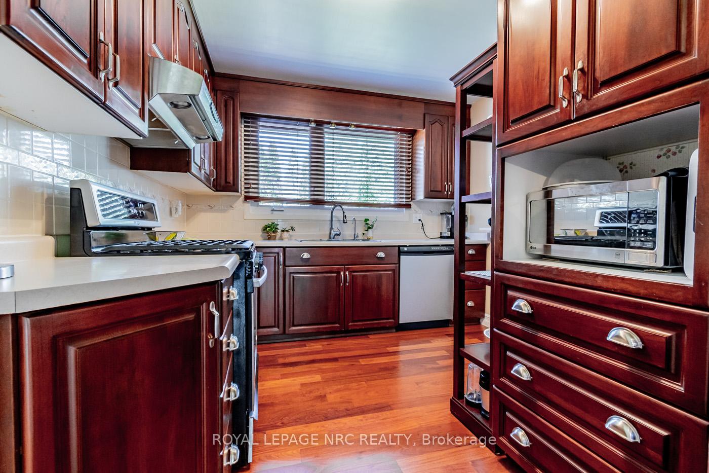 Photo 6 of 6 Bigelow Crescent, Pelham, Fonthill — HOMEH