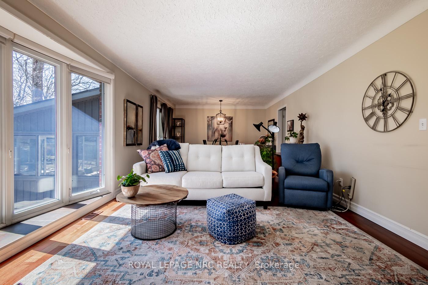 Photo 13 of 6 Bigelow Crescent, Pelham, Fonthill — HOMEH