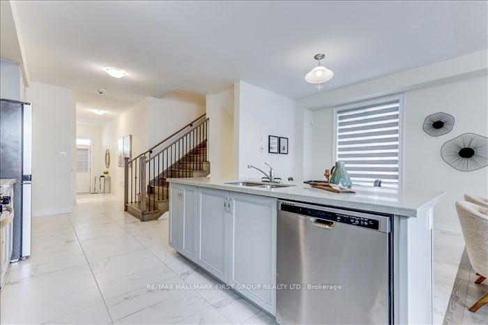 Photo 10 of 14 Reign Lane, Markham, Cedarwood — HOMEH